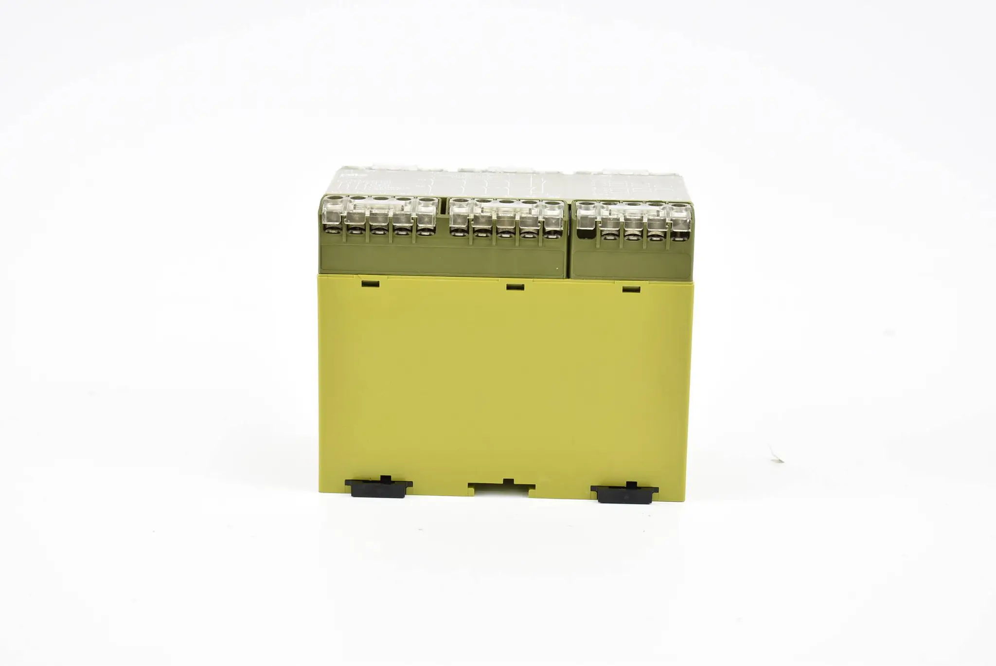 Produktfoto 1 von Pilz Sicherheitsrelais 24VDC 3,5W PZE 5V 3sec 4S / 1Ö ( 474965 )