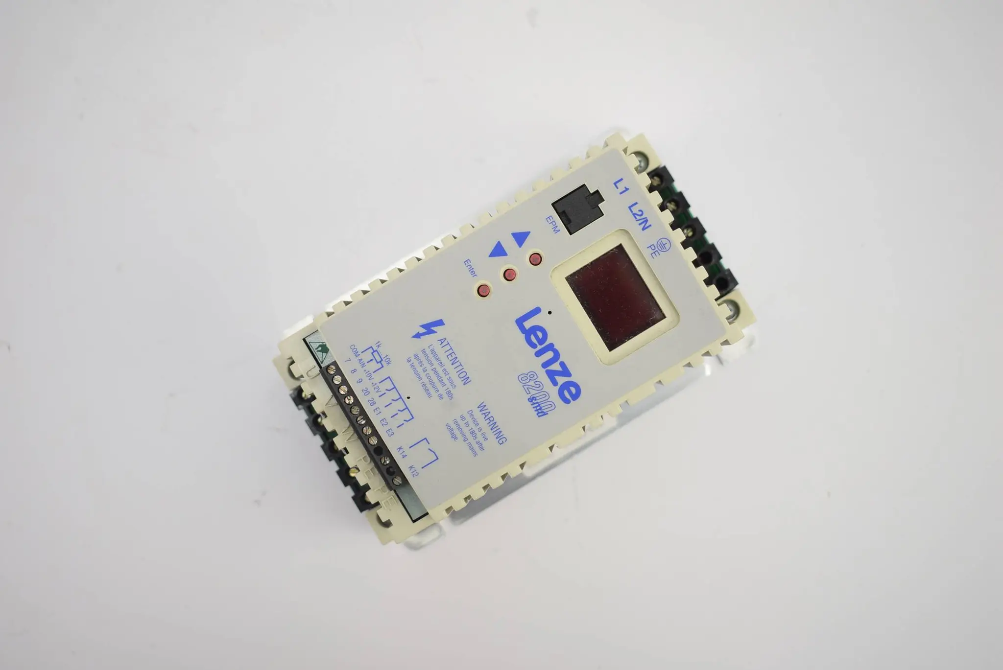 Produktfoto 1 von Lenze Frequenzumrichter Inverter 8200 smd E82EB551X2B ( 00419011 )