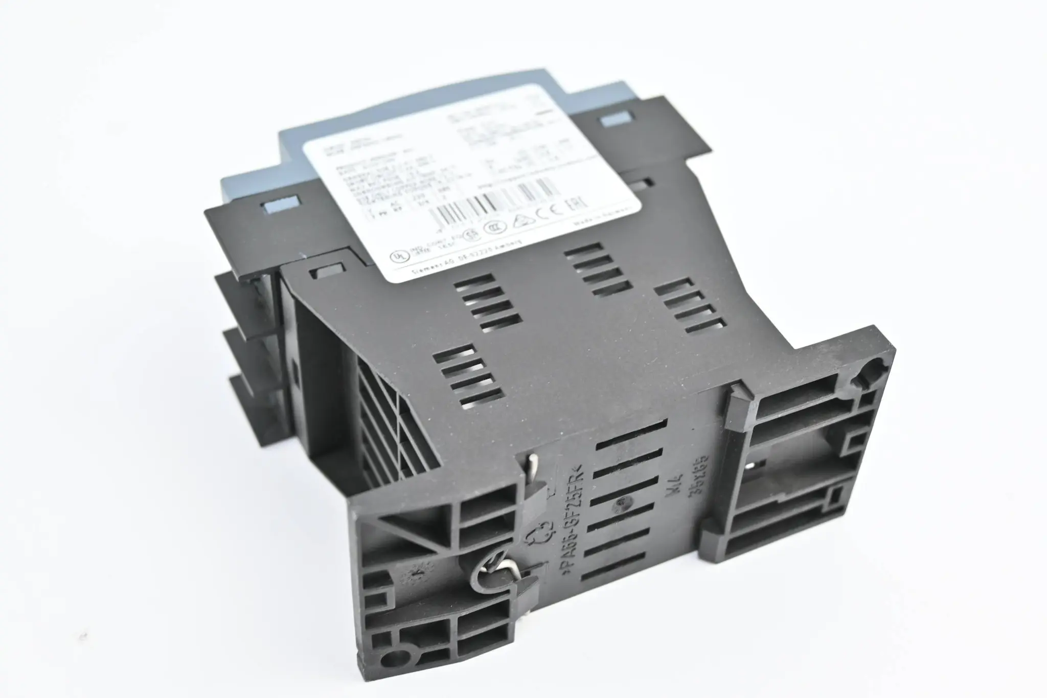 Produktfoto 1 von Siemens Sirius Halbleiterschütz 3RF3403-1BD04 ( 3RF3 403-1BD04 )