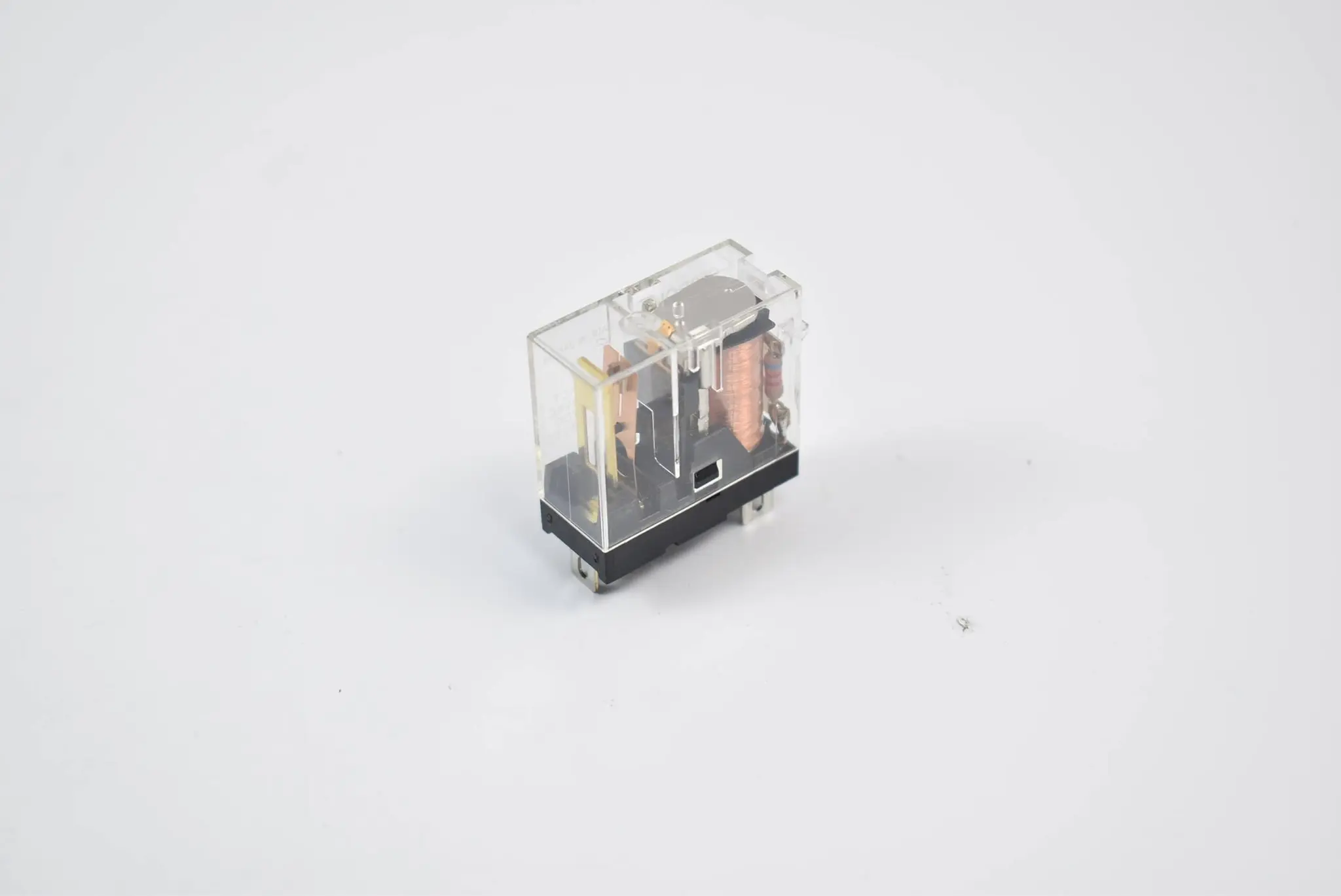 Produktfoto 1 von Omron 100 Stück Relay 24 VDC ( G2R-1A3-SN )