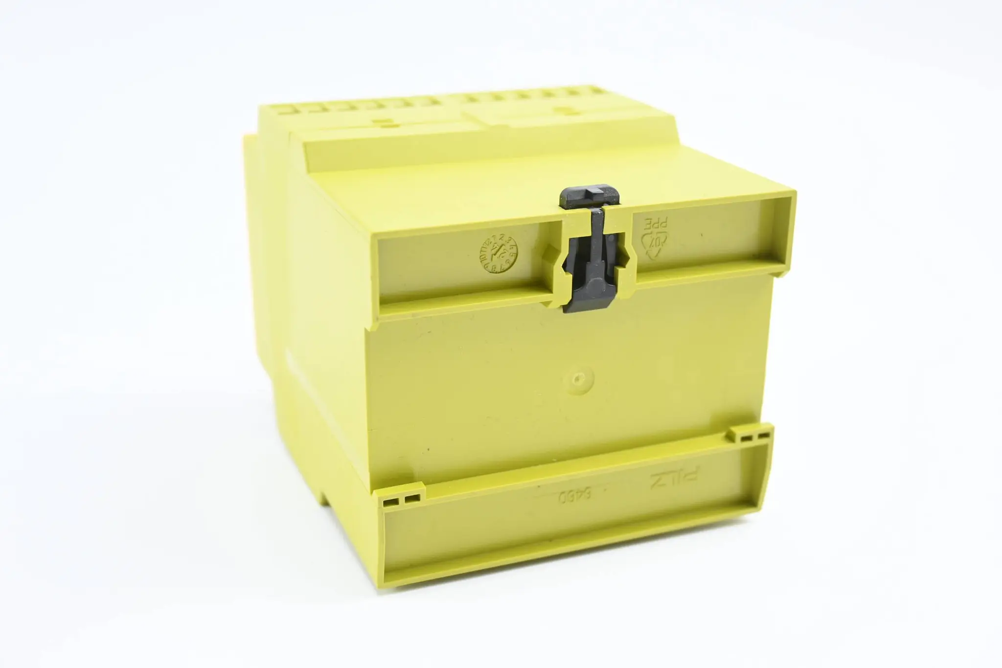 Produktfoto 1 von Pilz Not-Aus-Schaltgerät PNOZ X9 24VAC 24VDC 7n/o 2n/c 2so ( 774609 )