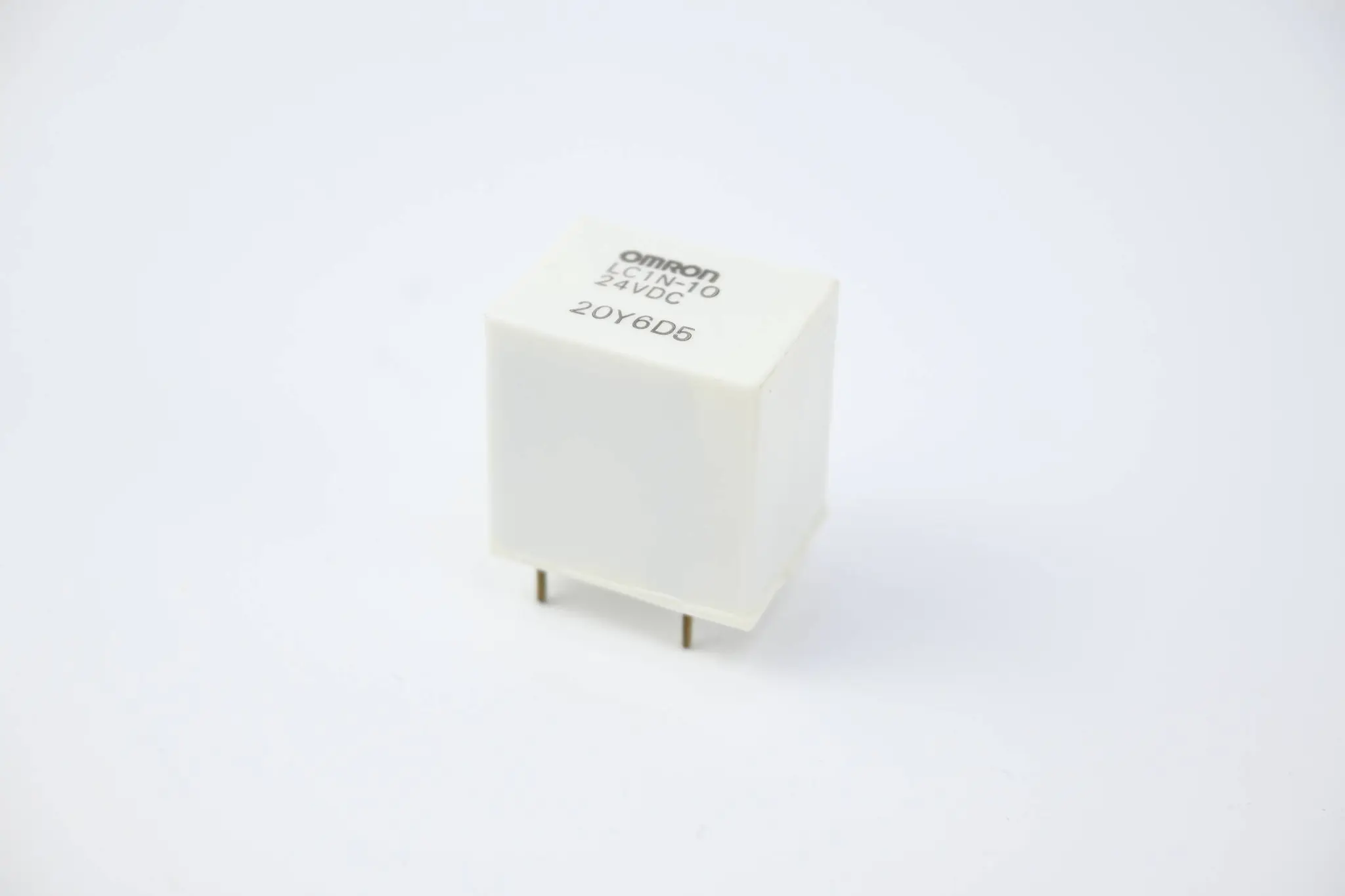 Produktfoto 1 von Omron 50 Stück Relais LC1N-10-24VDC ( 20Y6D5 )