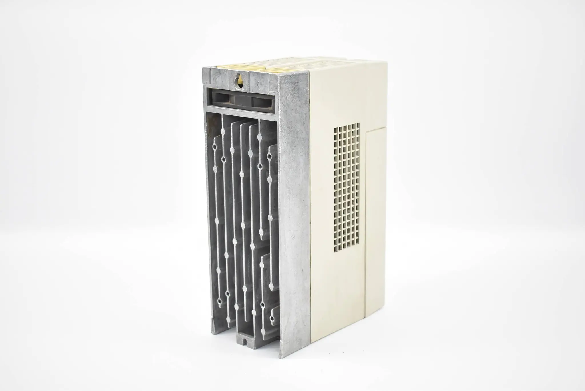 Produktfoto 1 von KEB Combivert F4 Frequenzumrichter 10.F4.C1D-3460/1.4 inkl. Panel