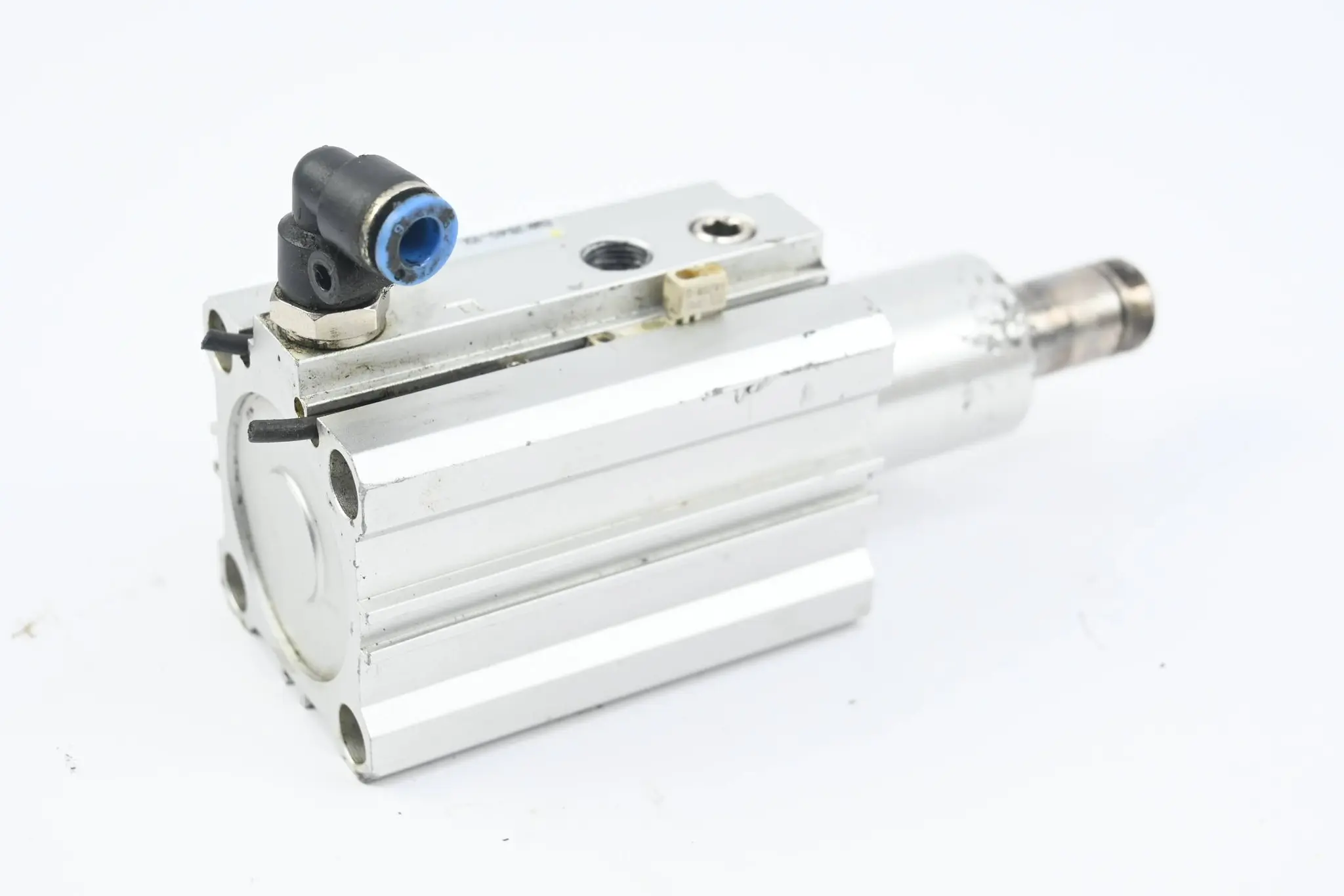Produktfoto 1 von SMC Schwenk-Klemmzylinder EMK2B40-10L