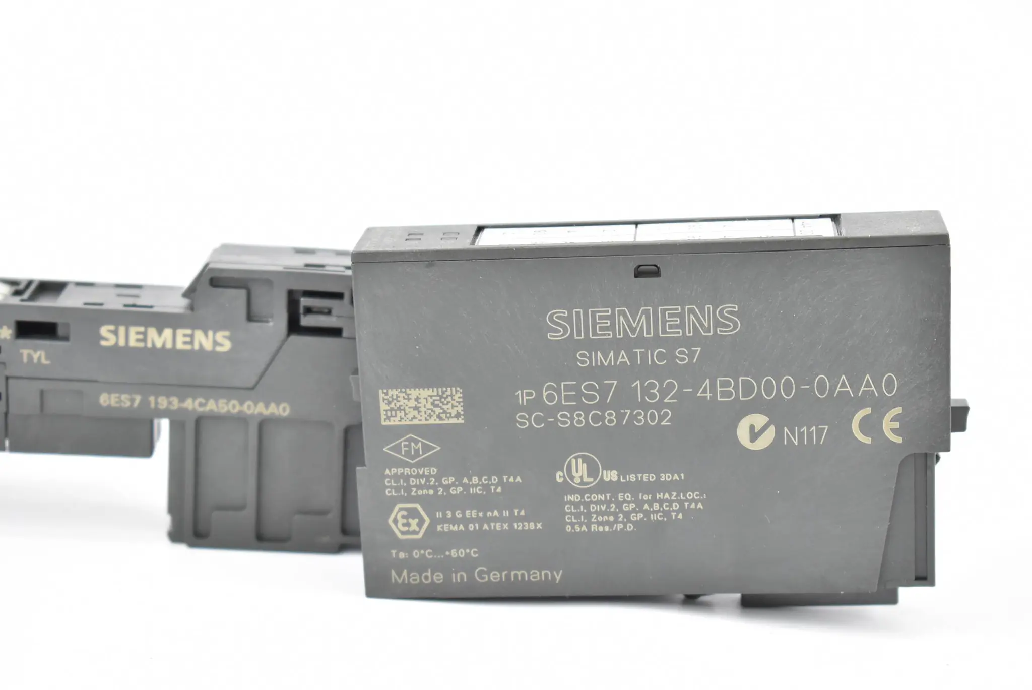 Produktfoto 1 von Siemens digital output 6ES7132-4BD00-0AA0 inkl. 6ES7193-4CA50-0AA0