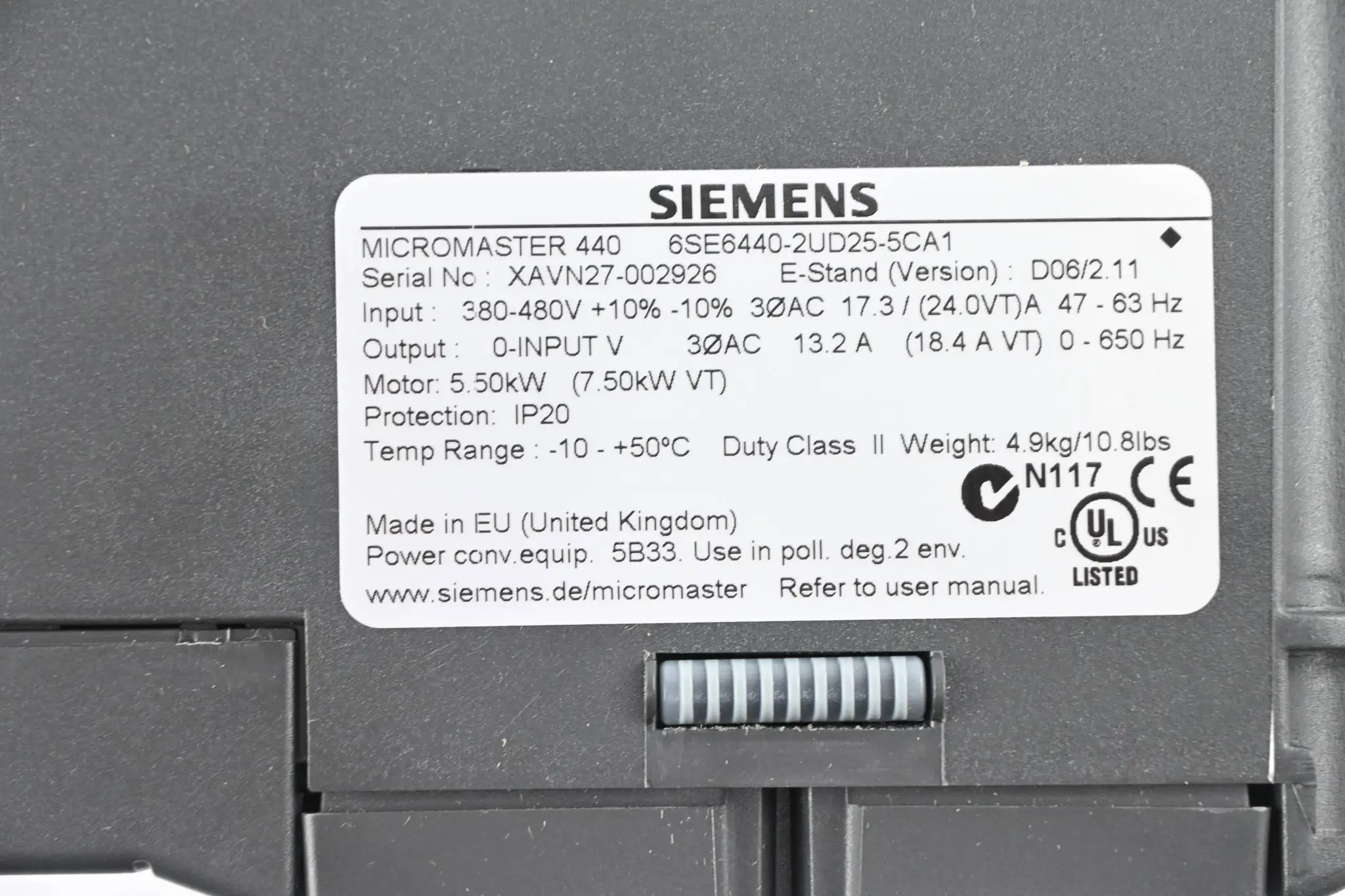 Produktfoto 1 von Siemens Micromaster 440 6SE6440-2UD25-5CA1 ( 6SE6 440-2UD25-5CA1 ) E. D06/2.11