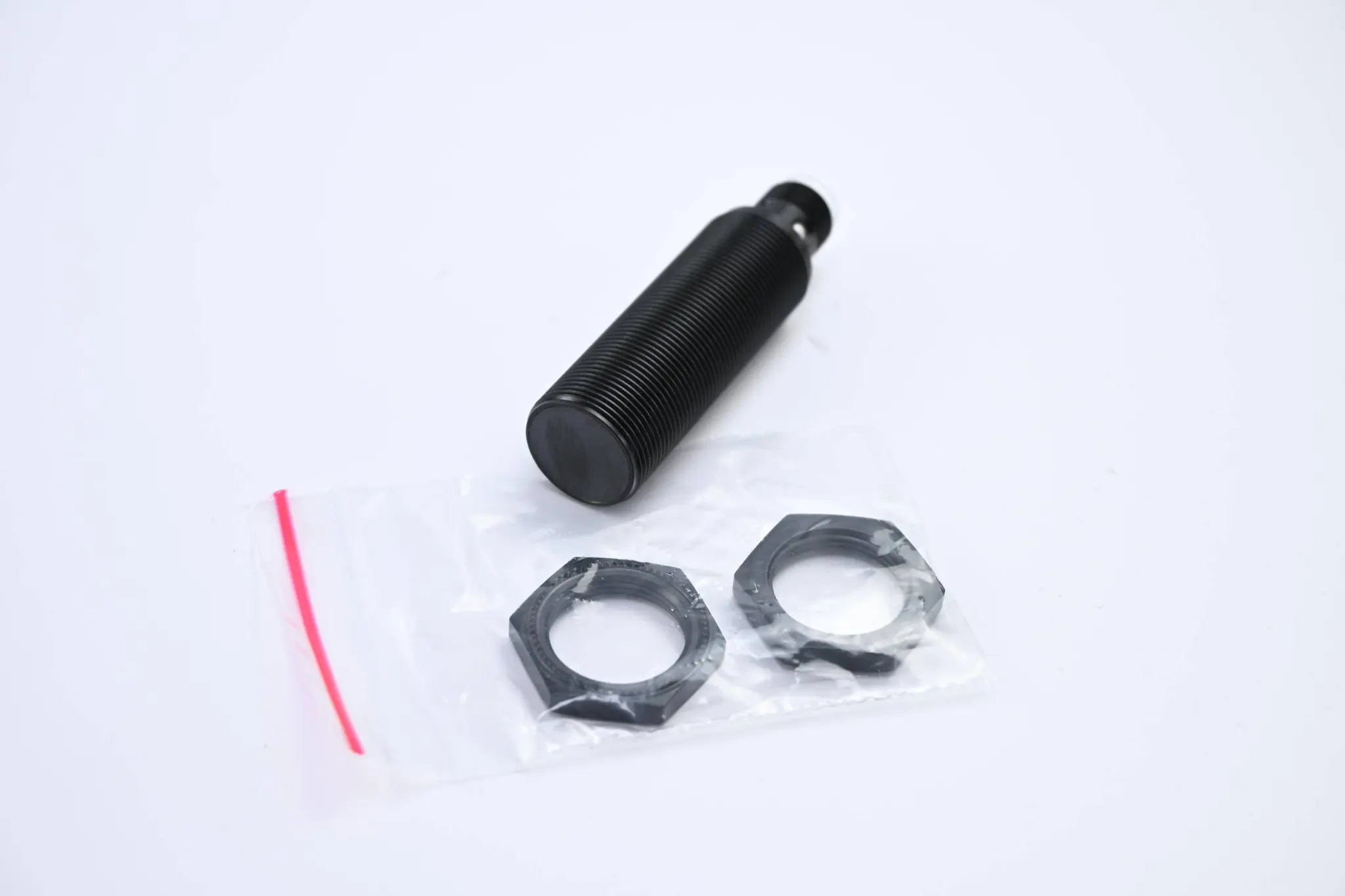 Produktfoto 1 von Pepperl + Fuchs induktiver Sensor NRB8-18GM50-E2-C-V1 ( 264611 )