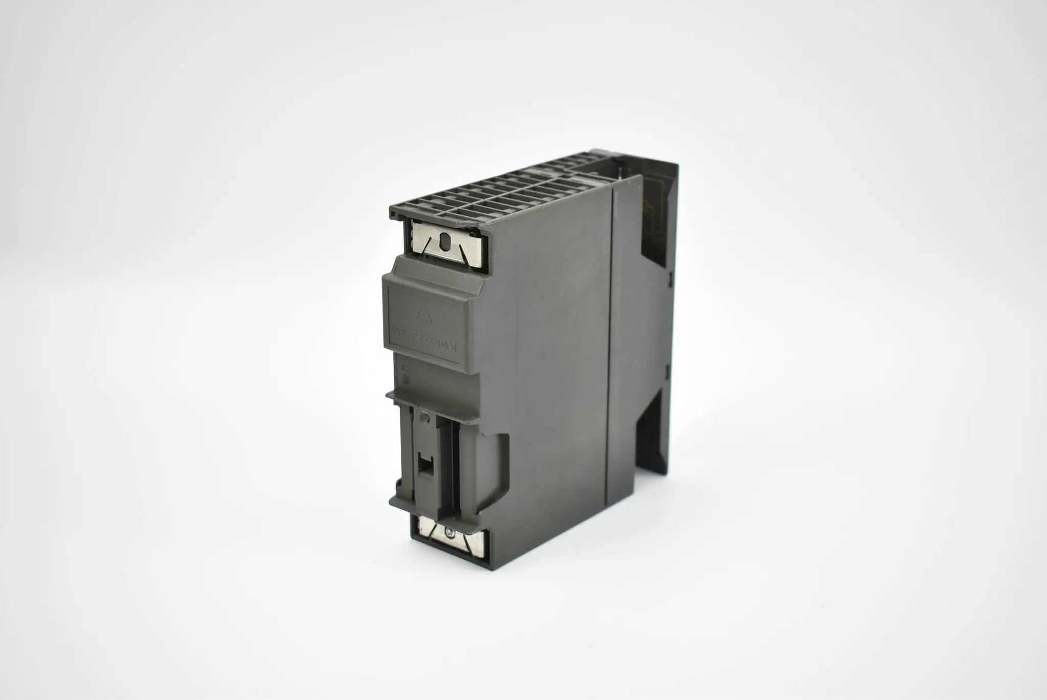 Produktfoto 1 von Siemens simatic S7-300 digital 6ES7 322-1BF00-0AA0 ( 6ES7322-1BF00-0AA0 )