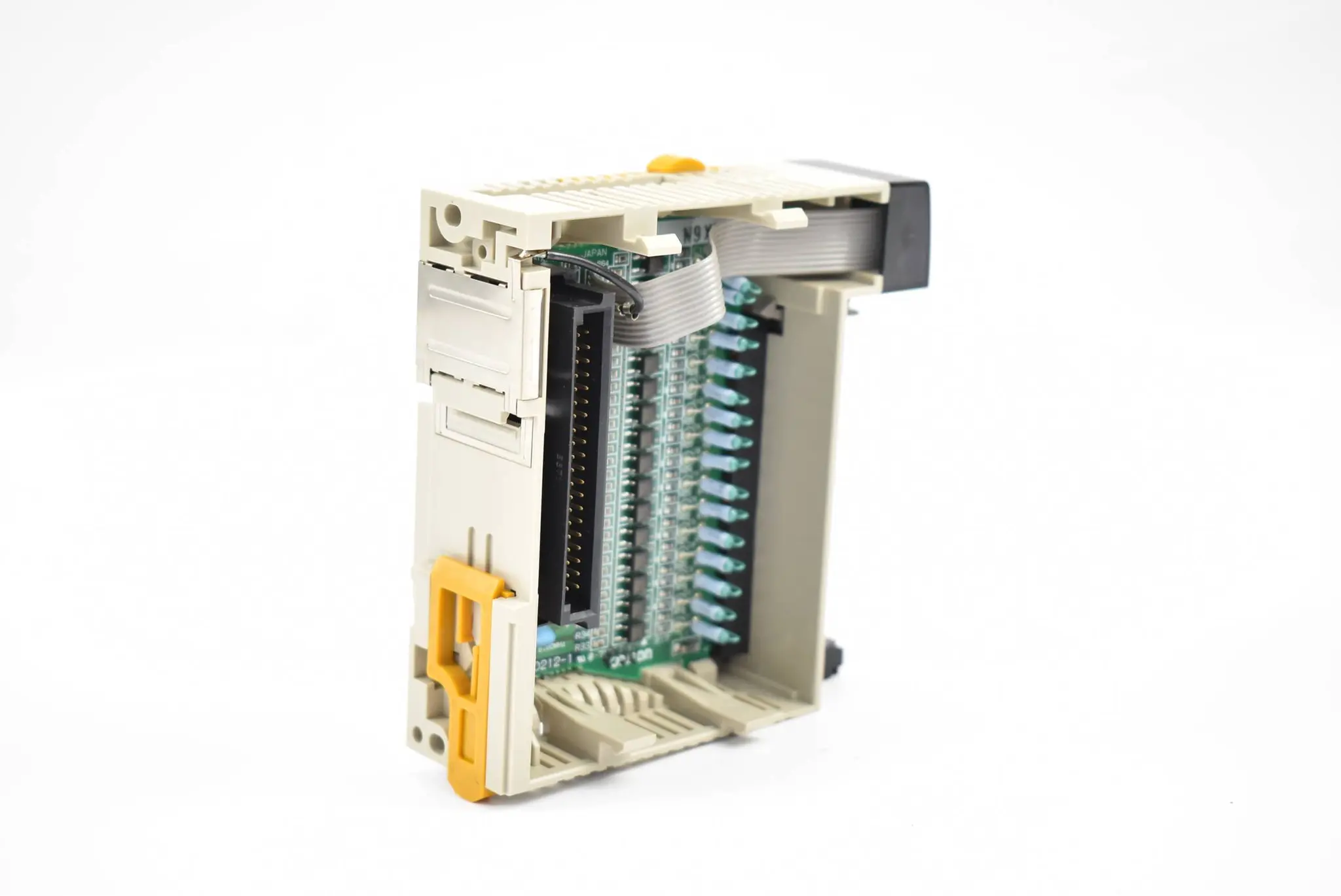 Produktfoto 1 von Omron ID212 Eingabeeinheit 24VDC 6mA 16PPoints CQM1-ID212