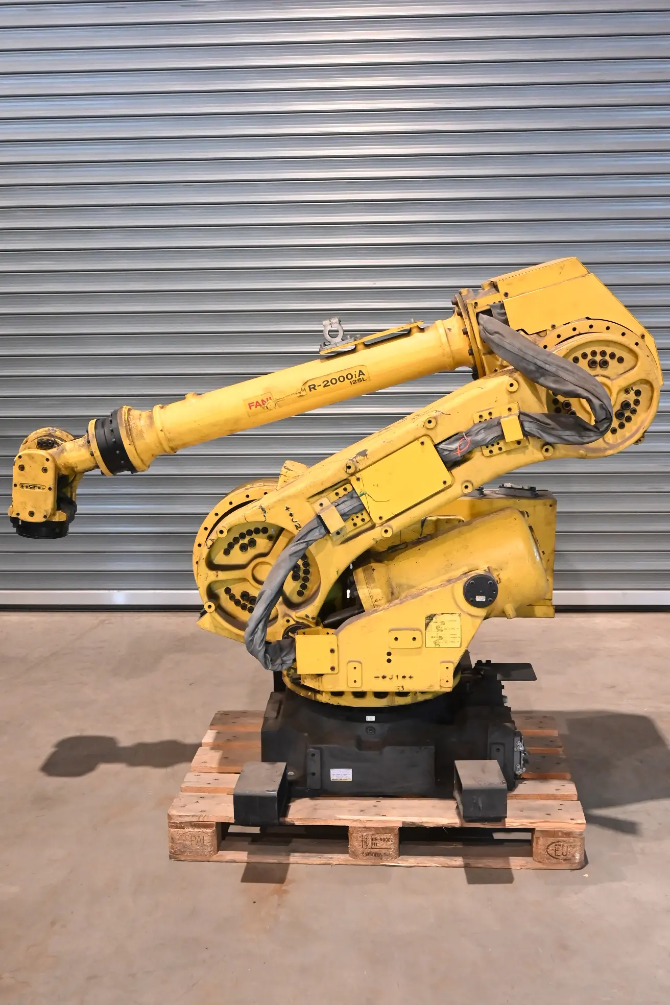 Produktfoto 1 von Fanuc Roboter R-2000iA/125L ( A05B-1324-B263 ) + R-J3iB ( A05B-2453-B252 )