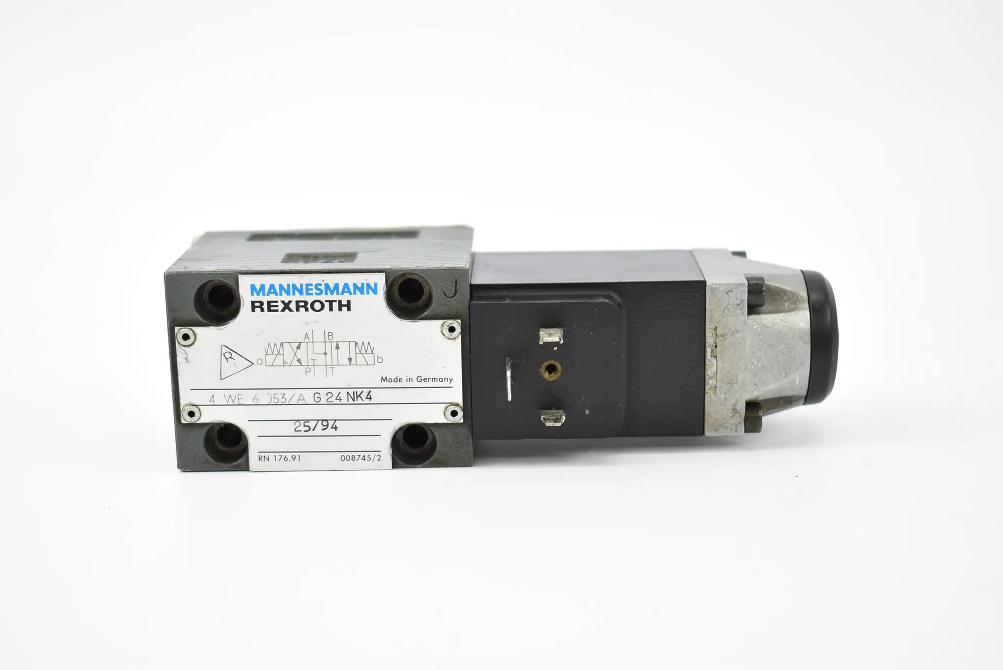 Produktfoto 1 von Mannesmann Rexroth Hydraulik Ventil 4WE6J53/AG24NK4