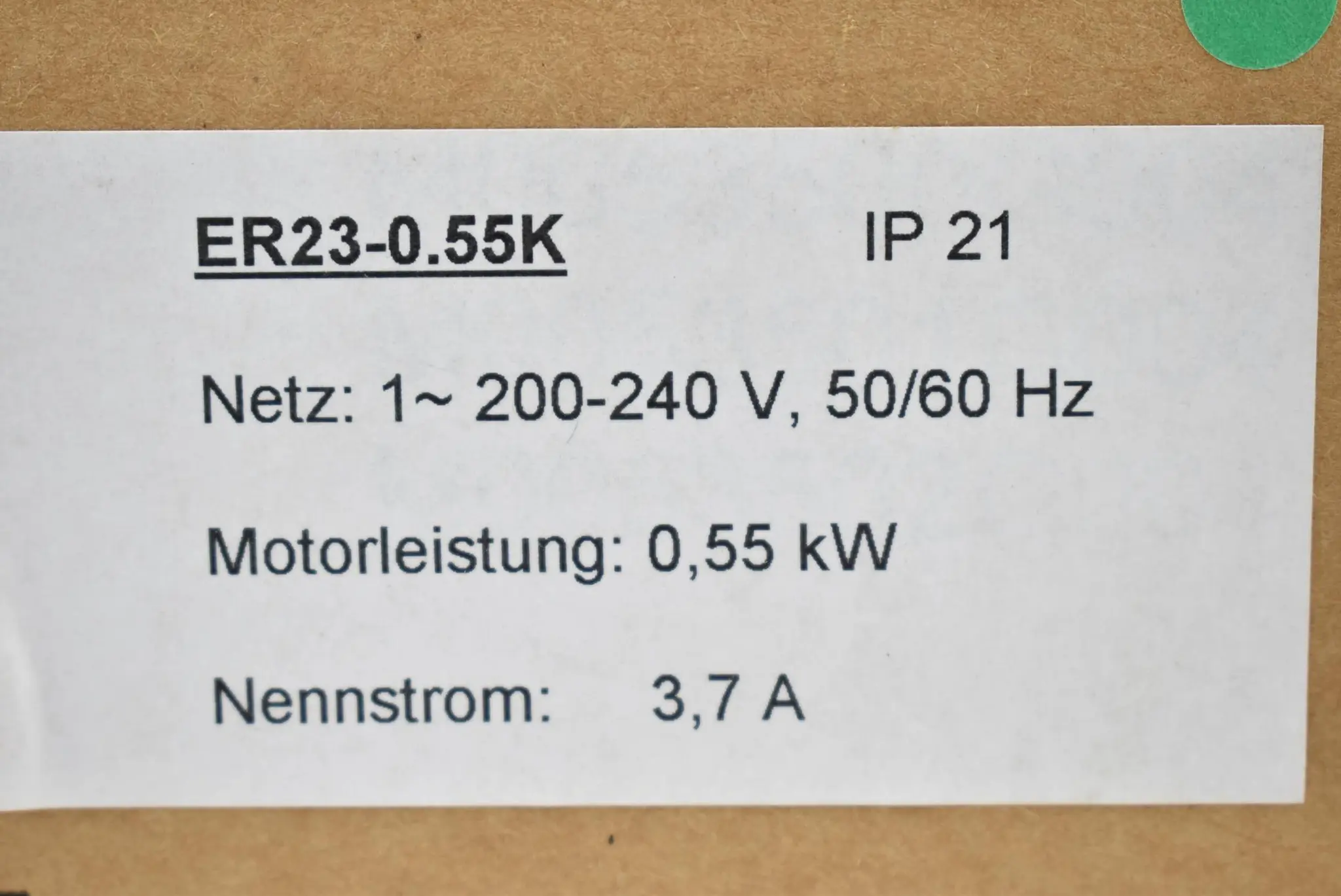 Produktfoto 1 von Blemo Frequenzumrichter ER23-0.55K ( 200-240V 50-60Hz 0,55kW 3,7A )