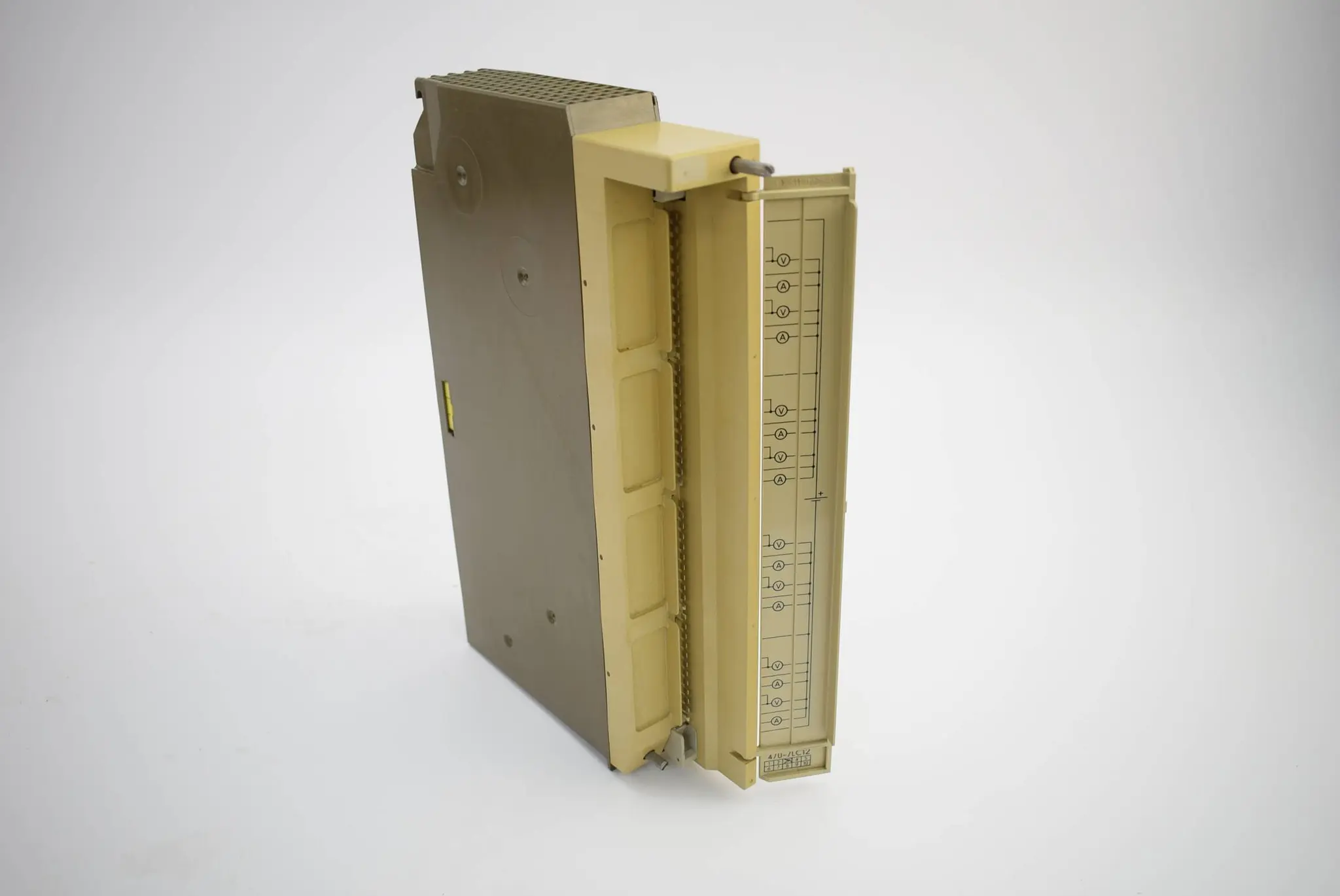 Produktfoto 1 von Siemens simatic analoges Ausgangsmodul S5 470 6ES5 470-7LC12 ( 6ES5470-7LC12 )