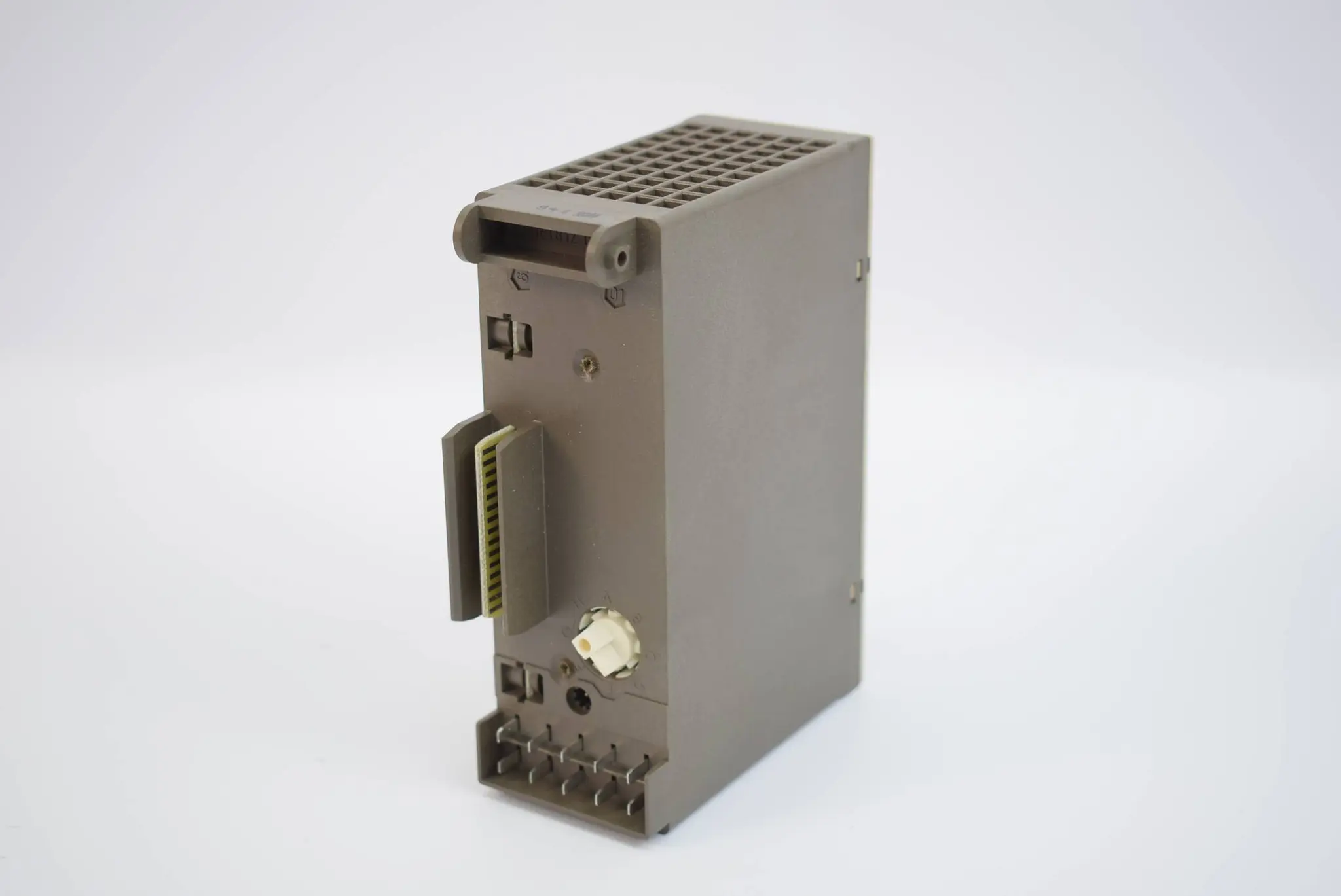 Produktfoto 1 von Siemens simatic S5 6ES5 464-8MC11 ( 6ES5464-8MC11 )