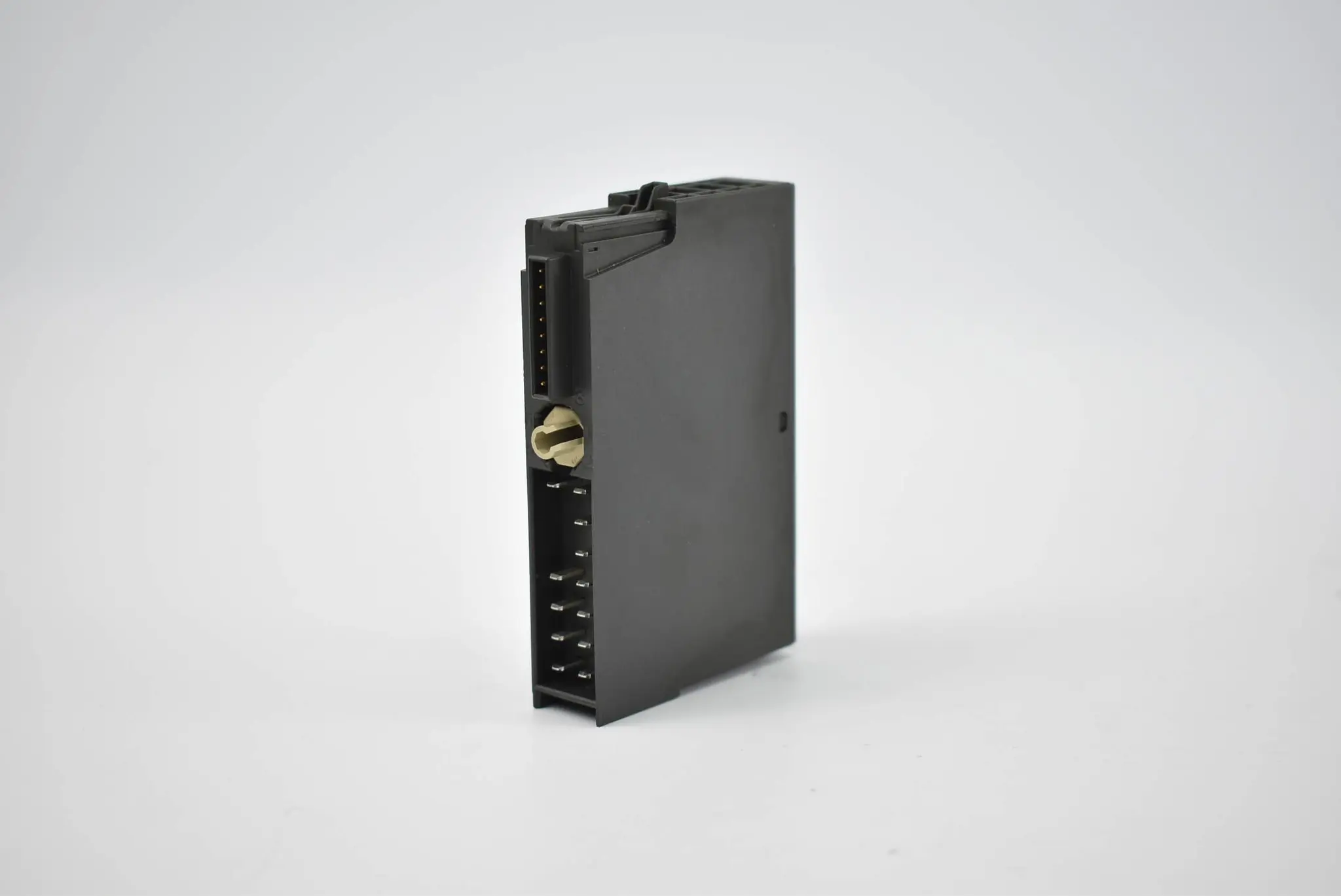 Produktfoto 1 von Siemens simatic DP 6ES7 131-4BB01-0AB0 ( 6ES7131-4BB01-0AB0 )
