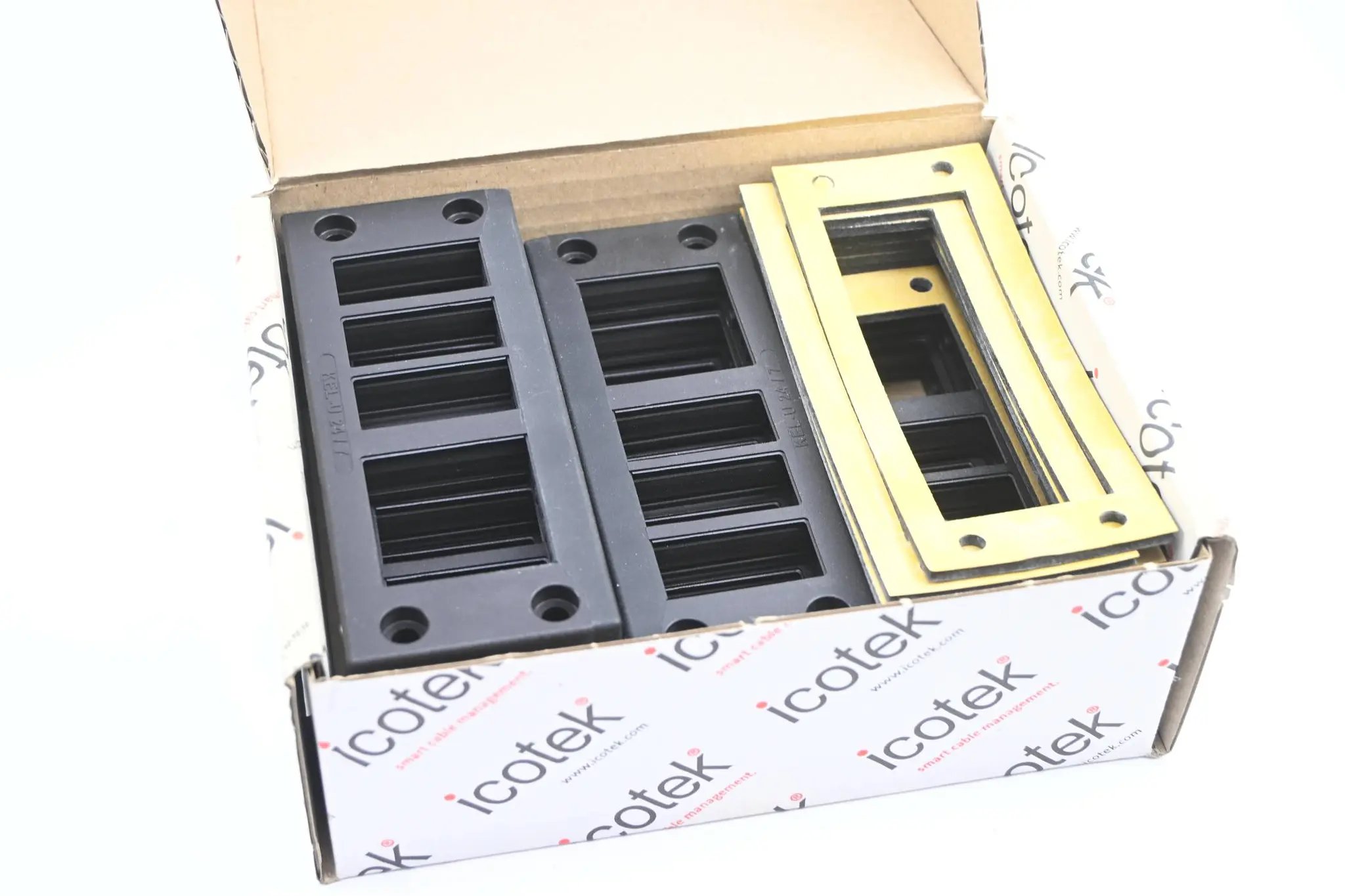 Produktfoto 1 von Icotek 9 Stück Kabeleinführungsleiste KEL-U 24/7 ( 54247 )