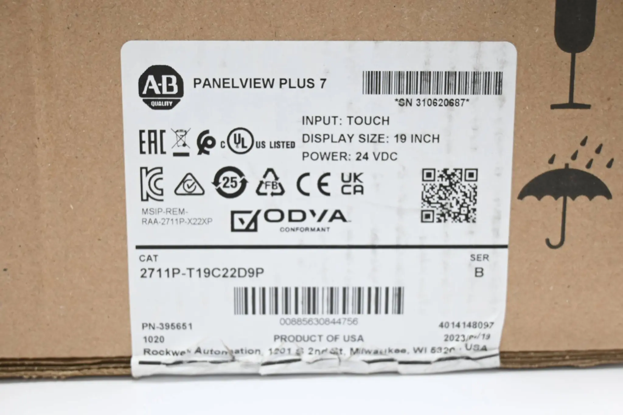Produktfoto 1 von Allen Bradley PanelView Plus 7 19" Touchscreen 2711P-T19C22D9P Ser. B