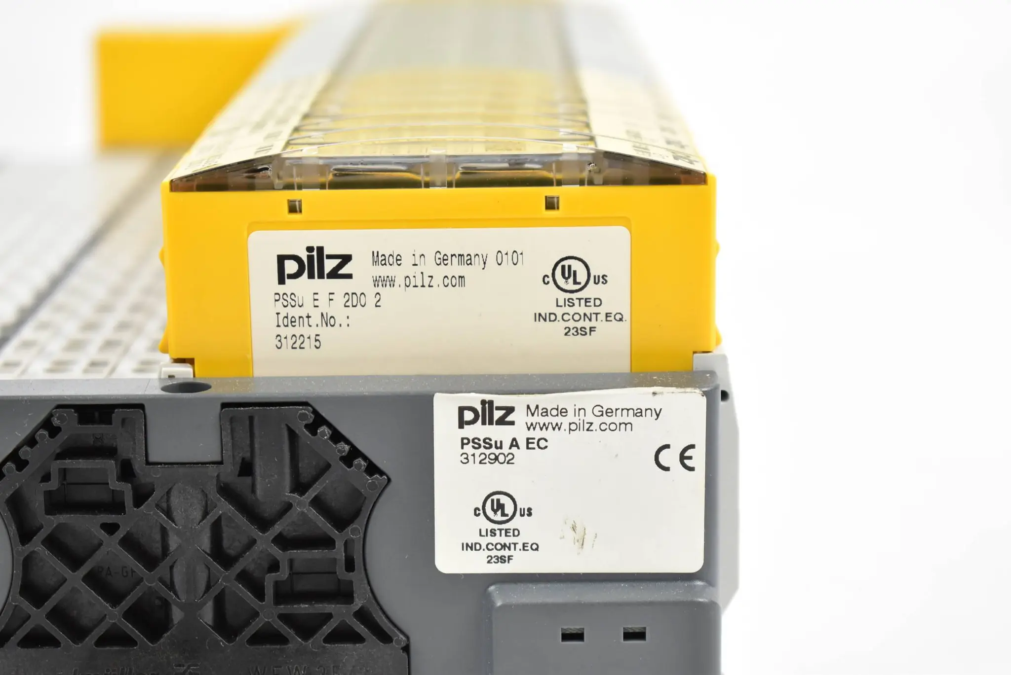 Produktfoto 1 von Pilz Profisafe Modul Set Konfiguriert PSSu H F PN + PSSu E F PS ( 312215 )