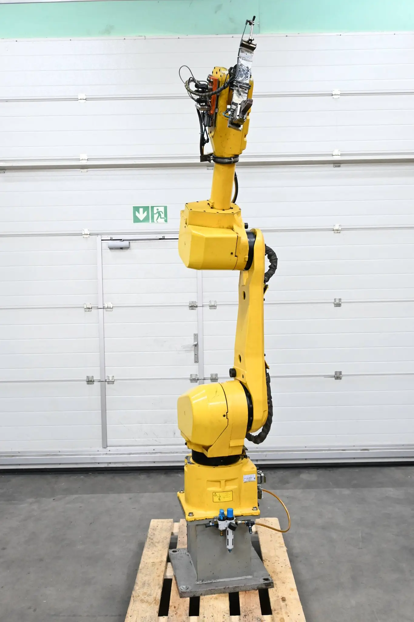 Produktfoto 1 von Fanuc Robot M-16iB/20 ( A05B-1216-B202 ) inkl. A05B-2463-B250 + A05B-2301-C375