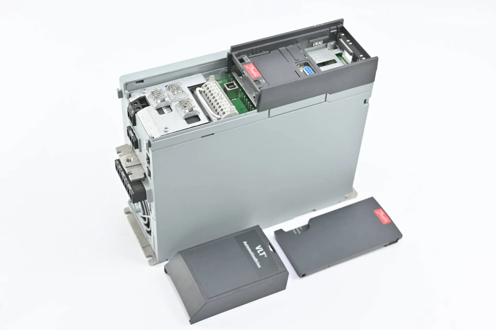 Produktfoto 1 von Danfoss Frequenzumrichter FC-302P1K5T5E20H1XXXXXXS001XALBXCXXXXDX ( 134L1670 )
