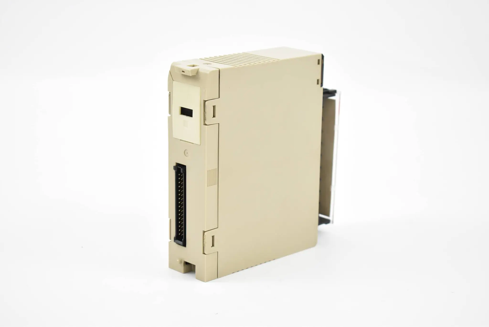 Produktfoto 1 von Omron Ausgangsmodul C200H-OC225 ( 250VAC 24VDC )