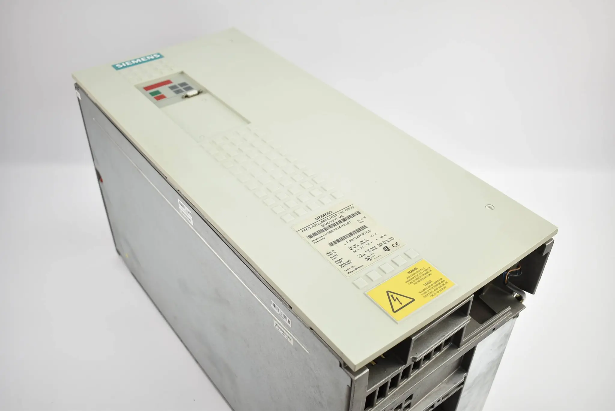 Produktfoto 1 von Siemens Frequenzumrichter AC Drive Simovert MC 6SE7024-7ED51 ( 6SE 7024-7ED1 )