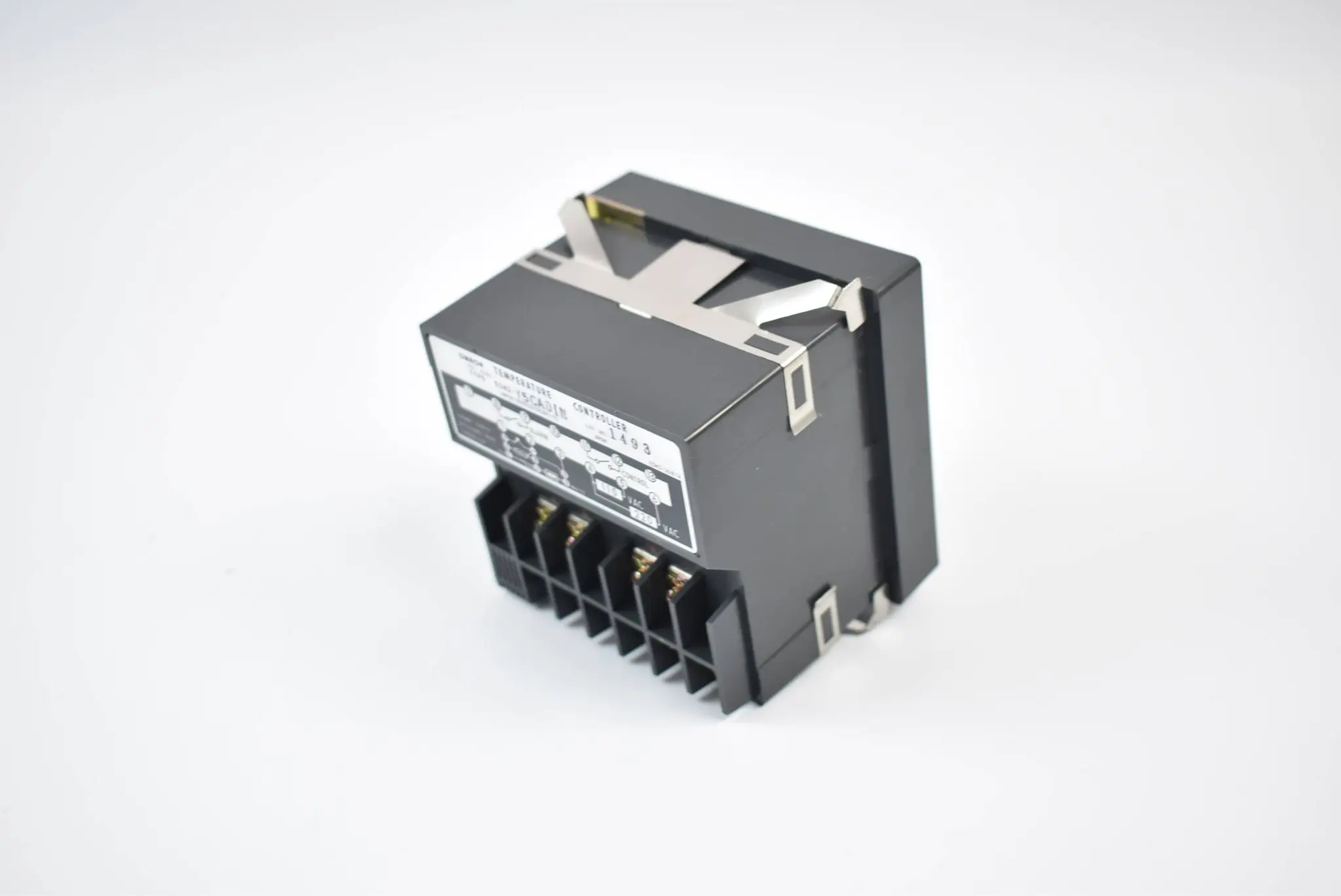 Produktfoto 1 von Omron Solid Temperature Controller E5H2-Y5CA DIN ( 0 - 800°C AC 110 / 220 V )