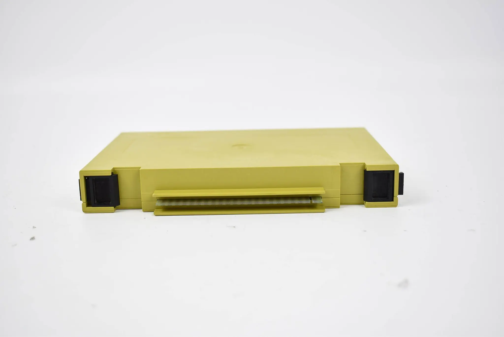 Produktfoto 1 von Pilz 21-28V 250V 0,5A 125VA 2x4sec C-P8-A-Rel-5 ( 306171 )