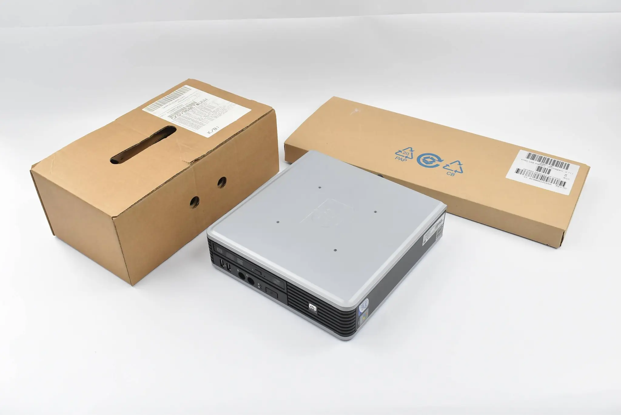 Produktfoto 1 von HP Compaq dc7800p Ultra-slim Desktop ( dc7800pU9/E6750/160hnw/1.0L/7rk NRL )