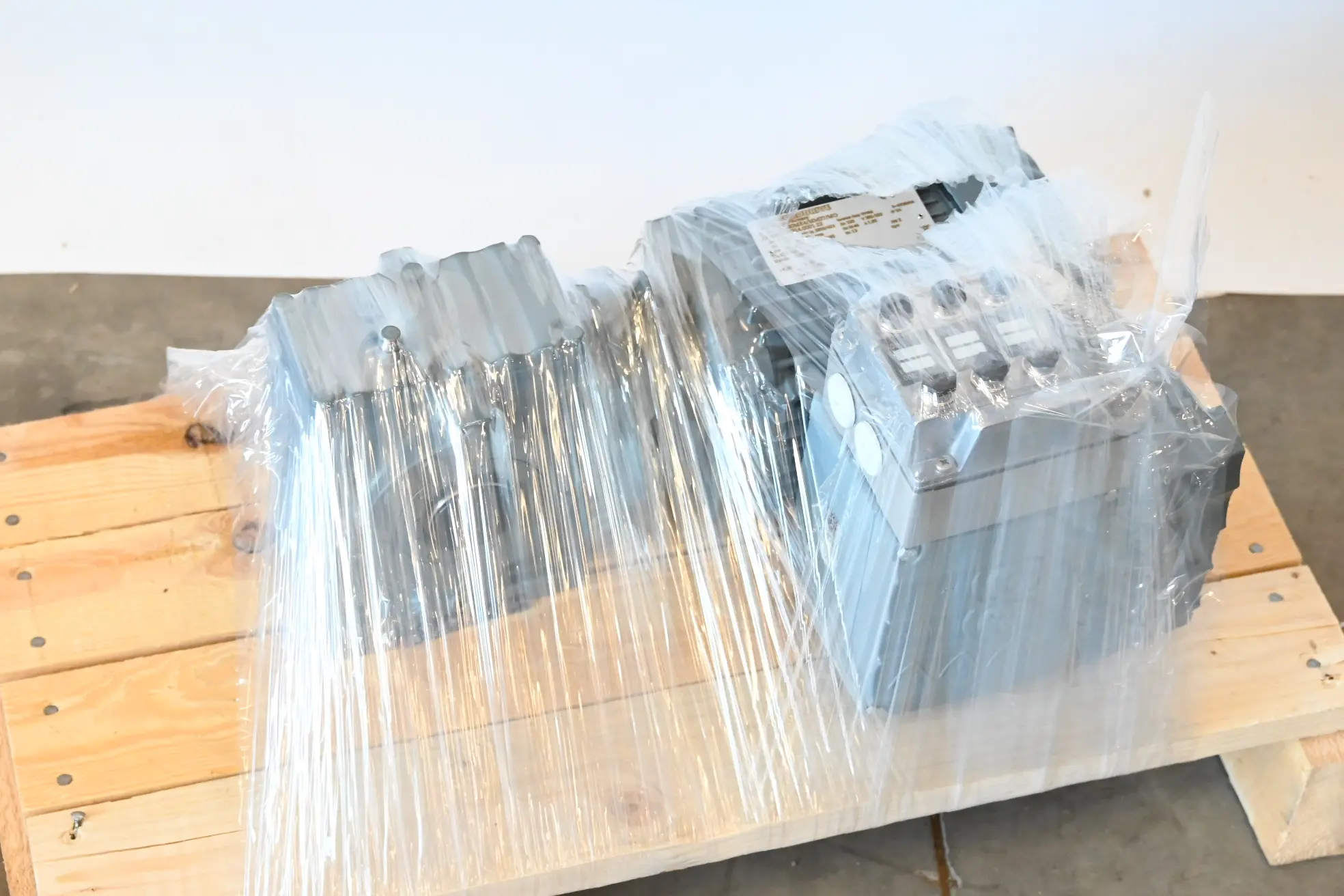 Produktfoto 1 von SEW-Eurodrive Getriebemotor SA47 DRN80MK4/MM07/MO ( SA47DRN80MK4/MM07/MO )