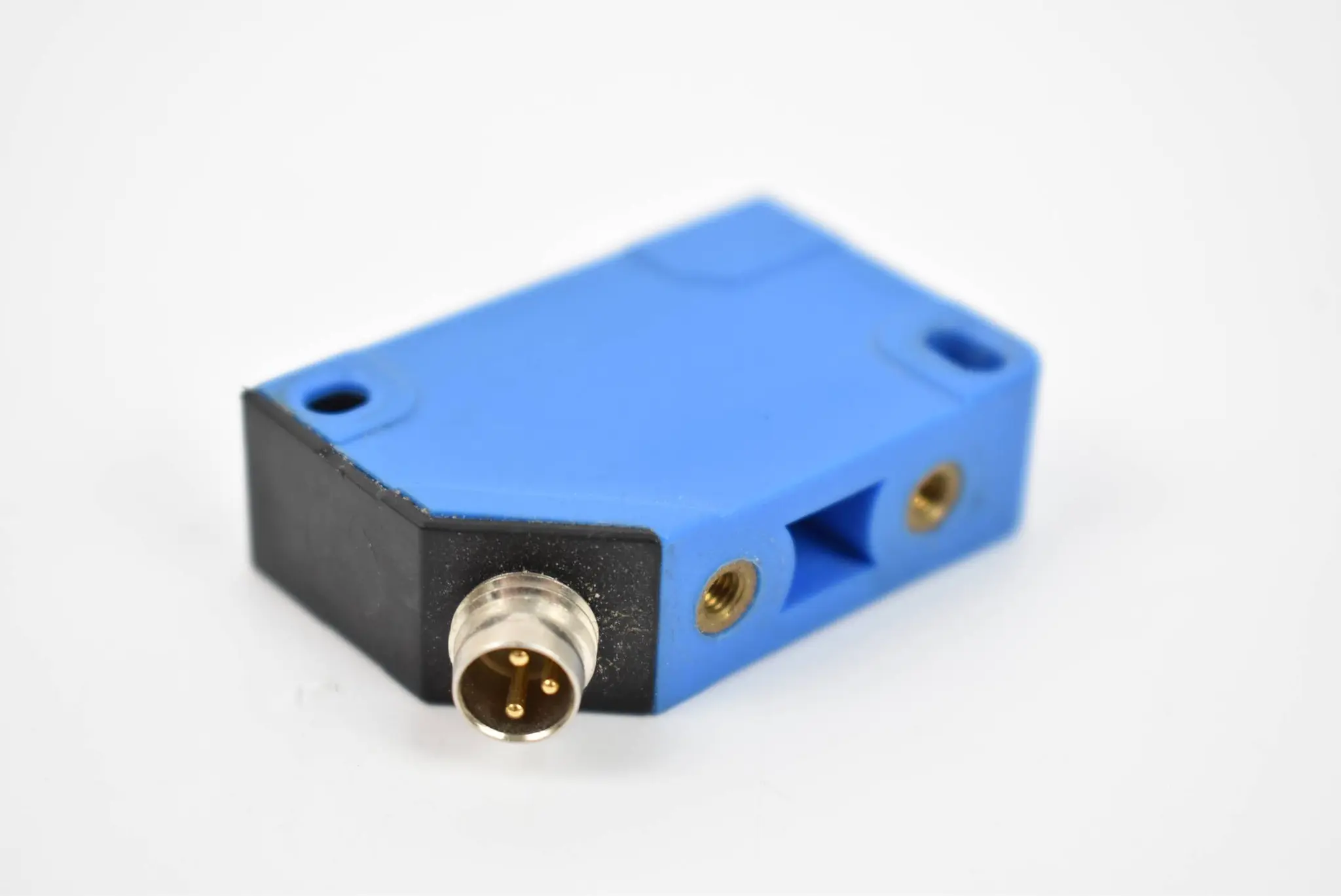 Produktfoto 1 von SICK Induktiver Näherungssensor IQ12-06NPS-KT0 ( 1016467 )