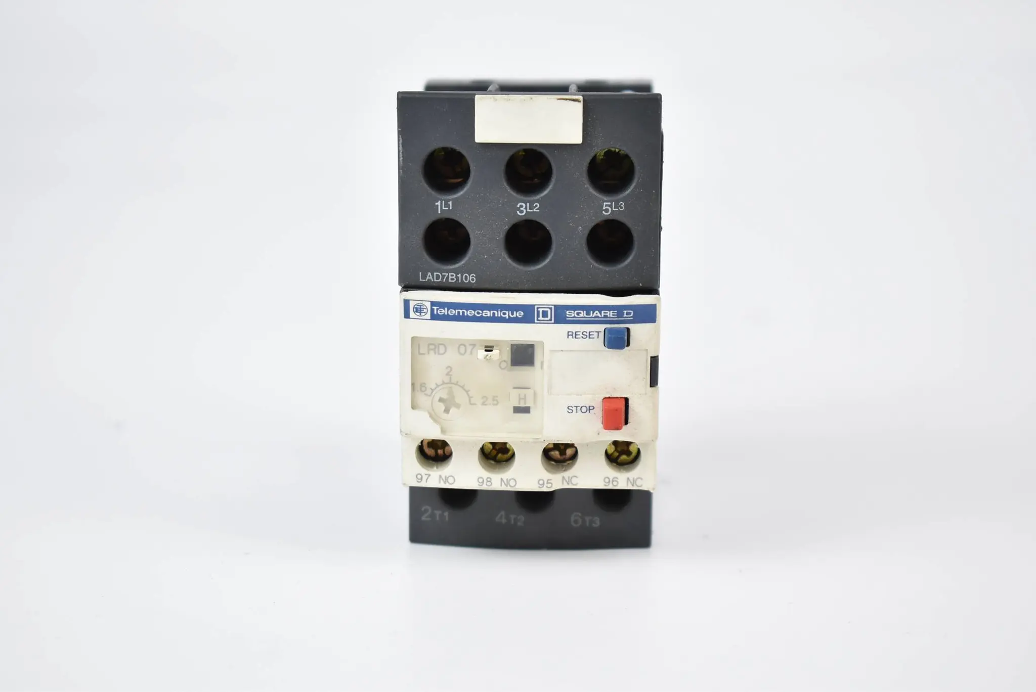 Produktfoto 1 von Schneider LAD7B106 Terminalblock inkl. Telemecanique LRD 07
