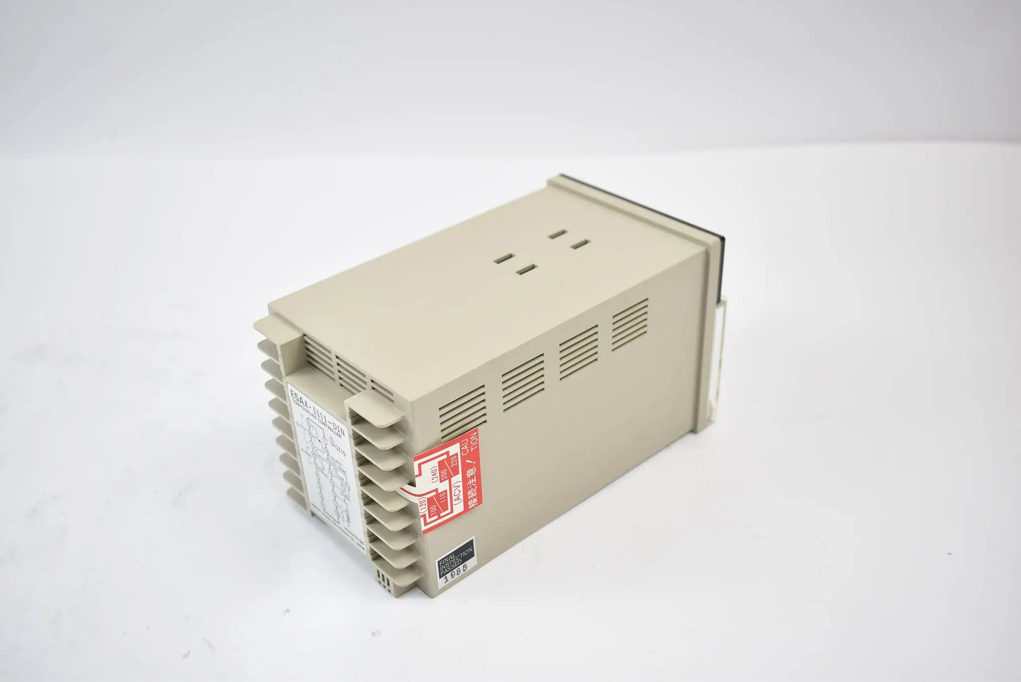 Produktfoto 1 von Omron Temperature Controller E5A4-R91J-DIN 0-399°C AC110/120 / 220/240V