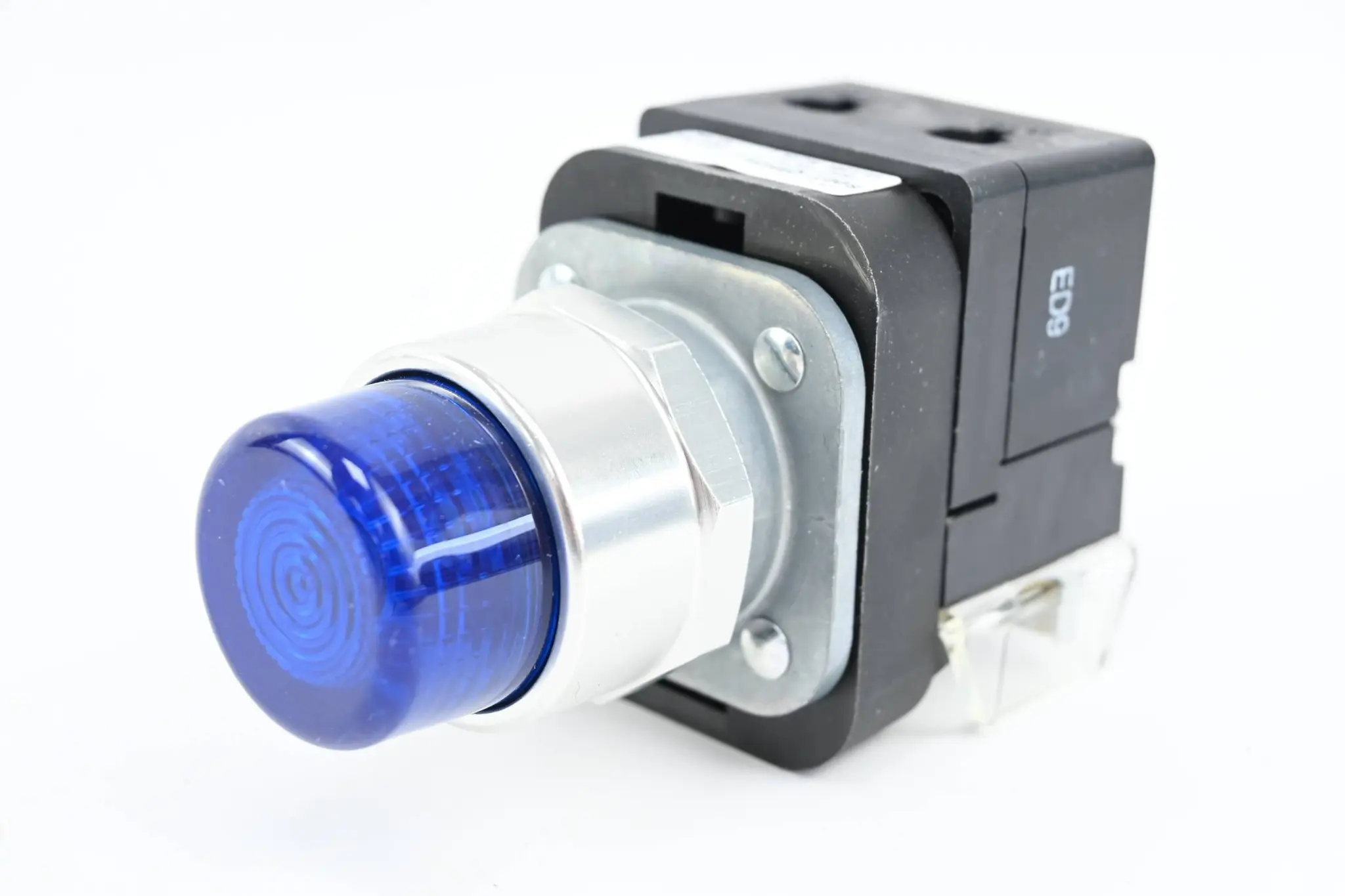 Produktfoto 1 von Allen Bradley 30mm Momentary Push Button 800T PB ( 800T-QBH2B )