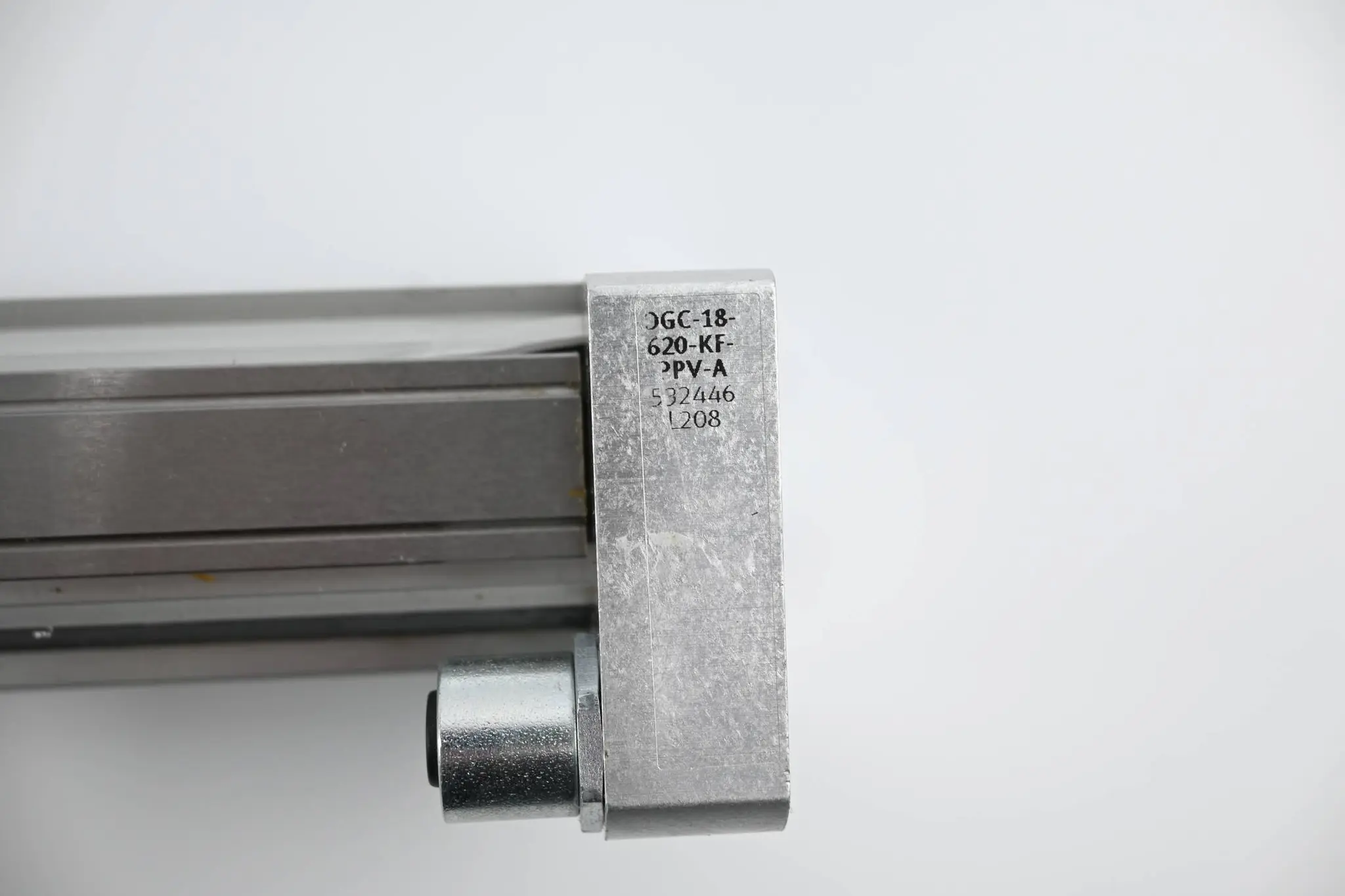 Produktfoto 1 von Festo Linearantrieb DGC-18-620-KF-PPV-A ( 532446 )