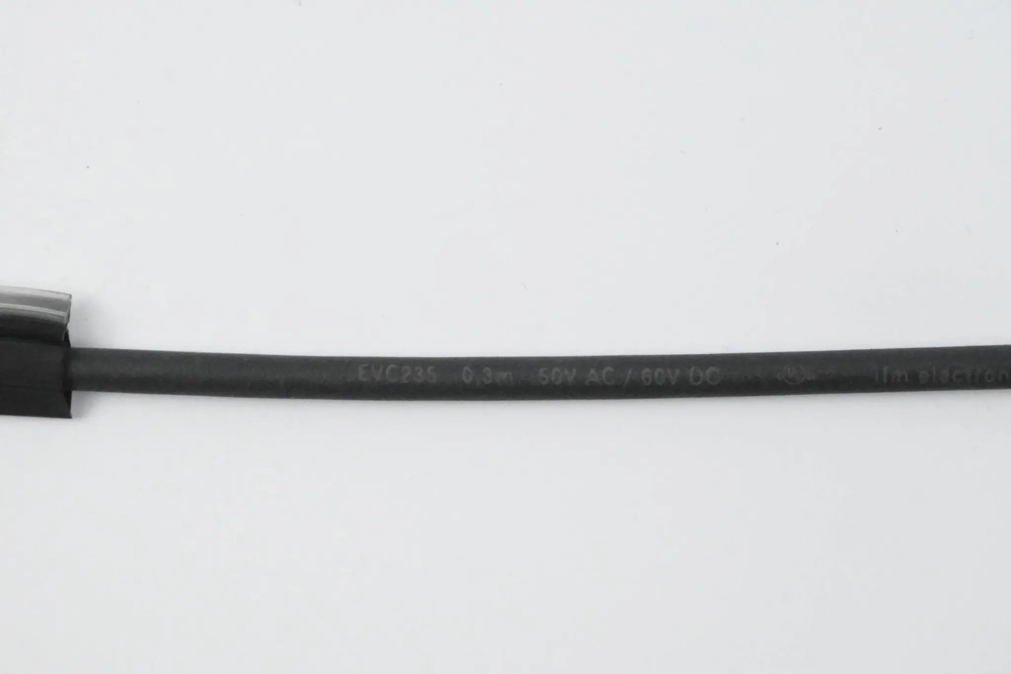 Produktfoto 1 von Ifm Verbindungskabel EVC235 ( VDOAF040MSS00,3H04STGH040MSS ) 0,3m
