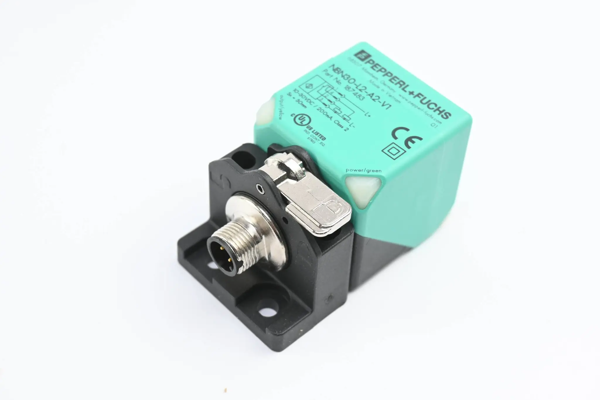 Produktfoto 1 von Pepperl + Fuchs induktiver Näherungssensor NBN30-L2-A2-V1 ( 187483 )