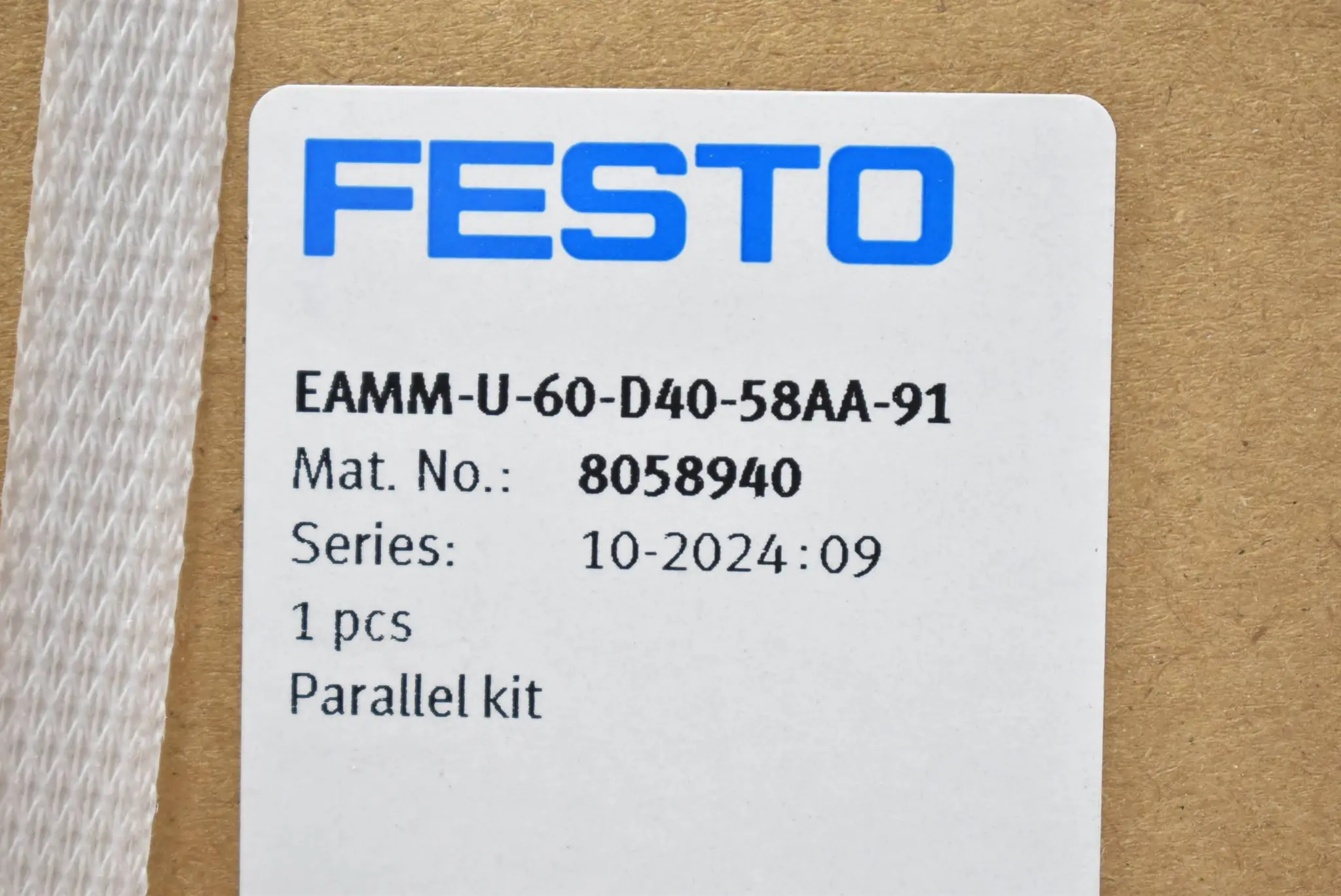 Produktfoto 1 von Festo Parallelbausatz EAMM-U-60-D40-58AA-91 ( 8058940 )