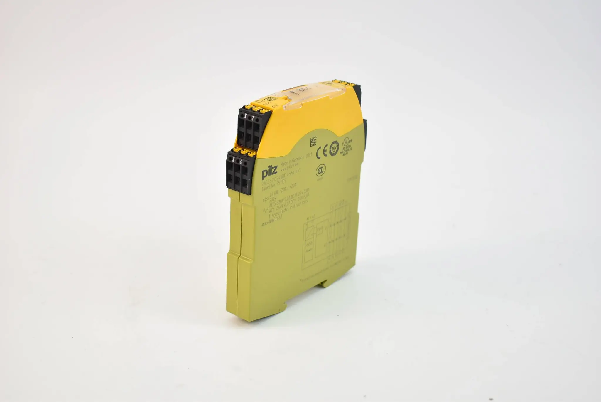 Produktfoto 1 von Pilz Sicherheitsschaltgerät PNOZ s7 C 24VDC 4 n/o 1 n/c ( 751107 )