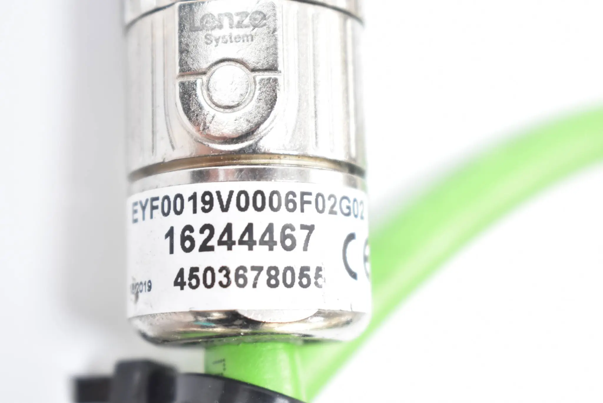 Produktfoto 1 von Lenze Motorcable EYF0019V0006F02G02 ( 16244467 )