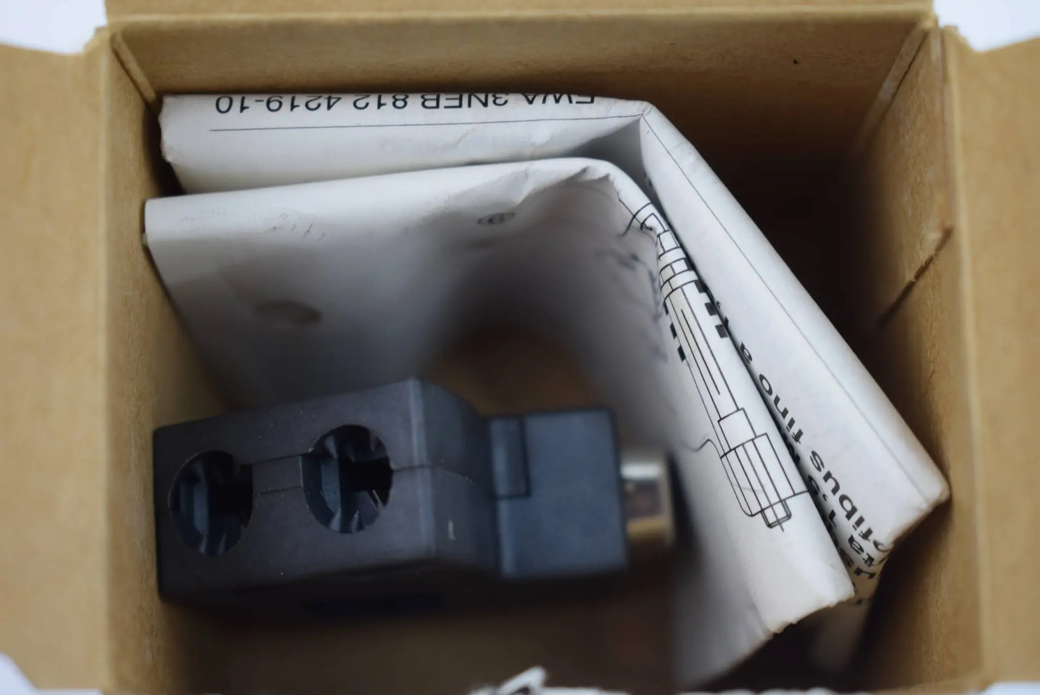 Produktfoto 1 von Siemens simatic Busanschlussstecker 6ES7 972-0BA30-0XA0 (6ES7972-0BA30-0XA0) E1