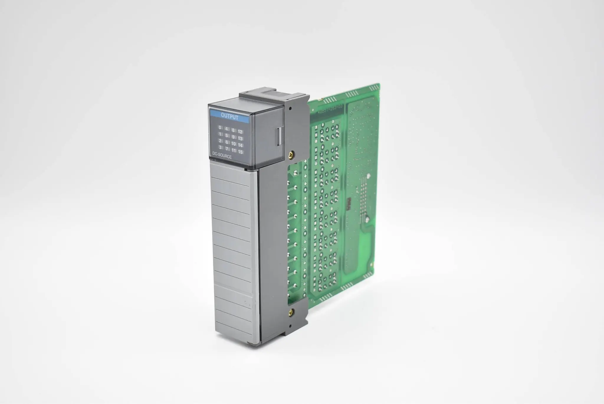 Produktfoto 1 von Allen-Bradley Output Module SLC 500 1747-0B16 ( 1747-OB16 ) Ser. D