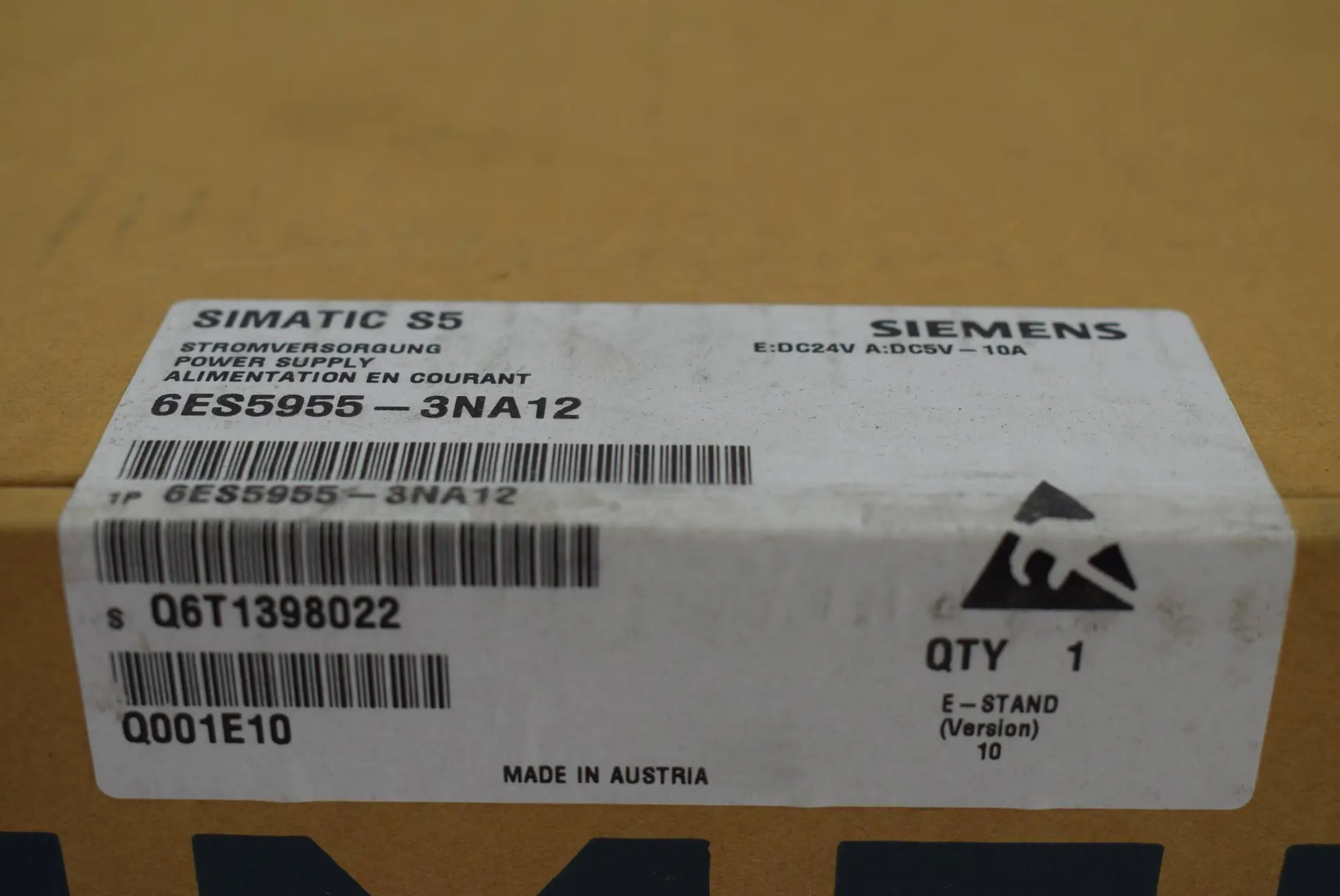 Produktfoto 1 von Siemens simatic S5 Stromversorgung 955 6ES5955-3NA12 ( 6ES5 955-3NA12 ) E. 10