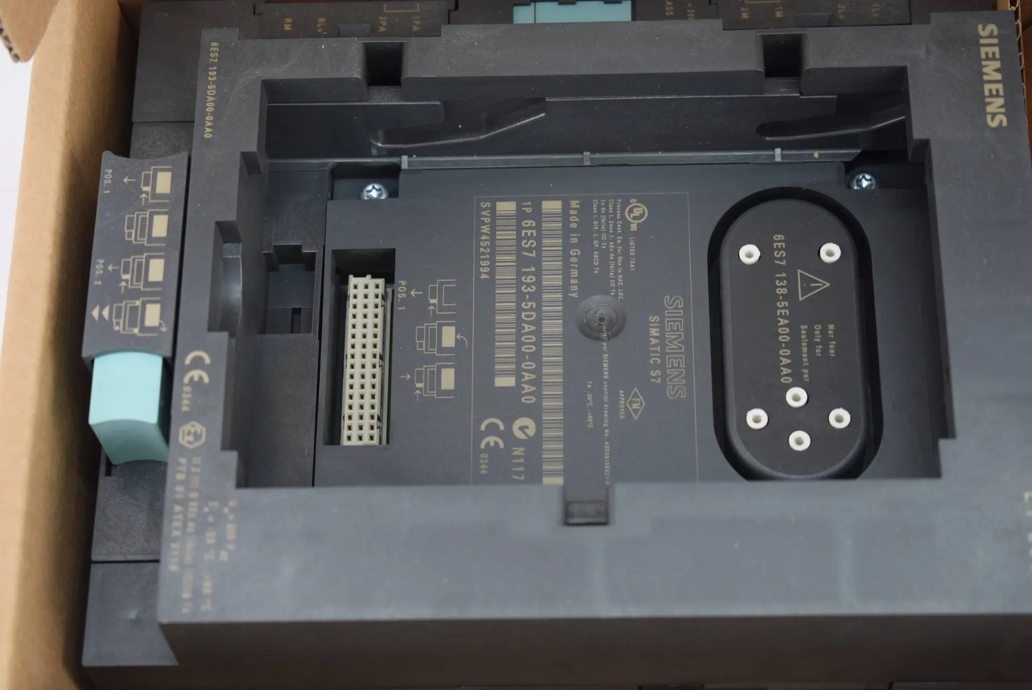 Produktfoto 1 von Siemens simatic DP Terminalblock 6ES7 193-5DA00-0AA0 ( 6ES7193-5DA00-0AA0 ) E.01