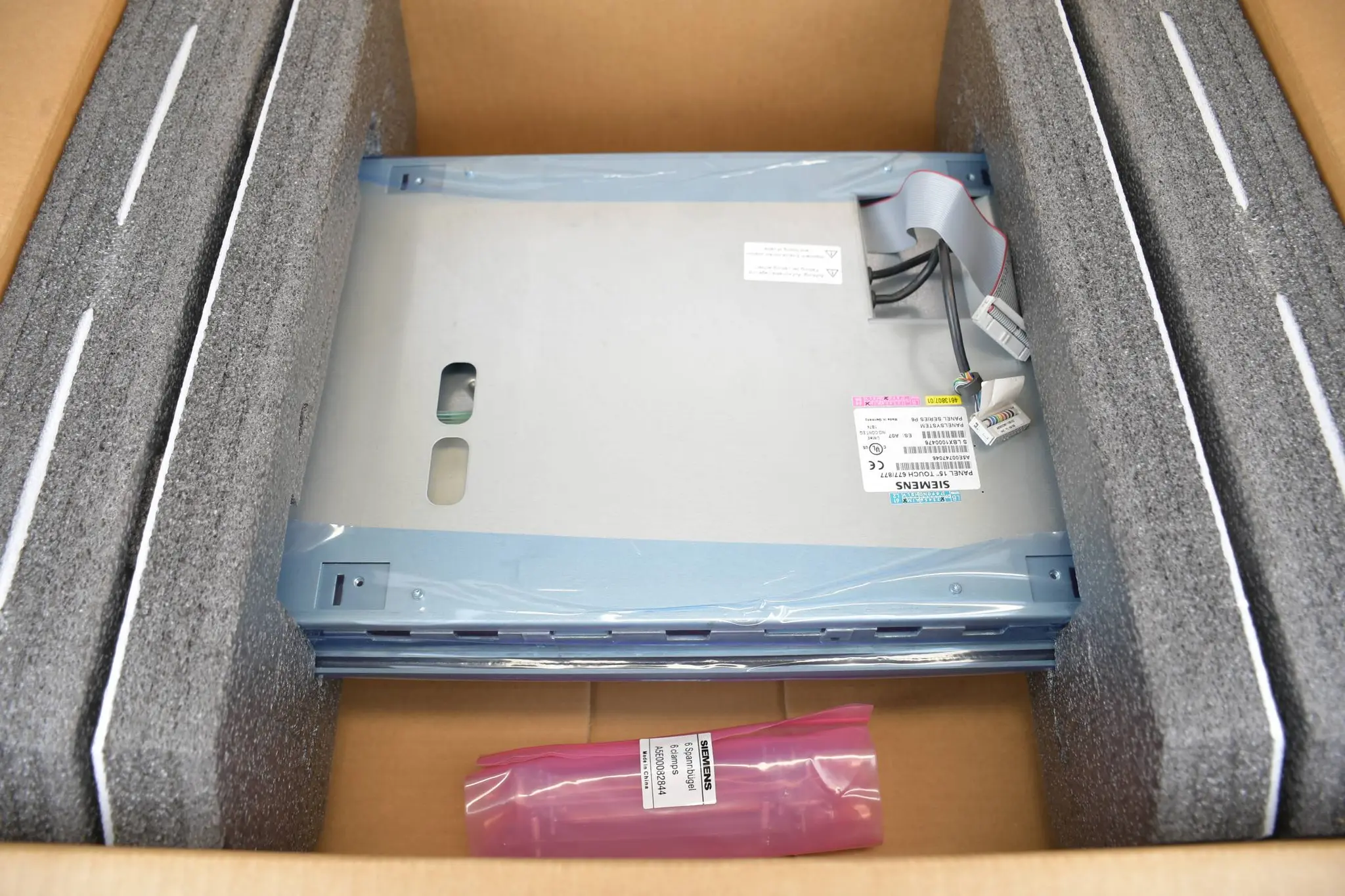 Produktfoto 1 von Siemens simatic Panel PC 677/877 6AV7672-1AC01-0AA0 ( 6AV7 672-1AC01-0AA0 ) A07