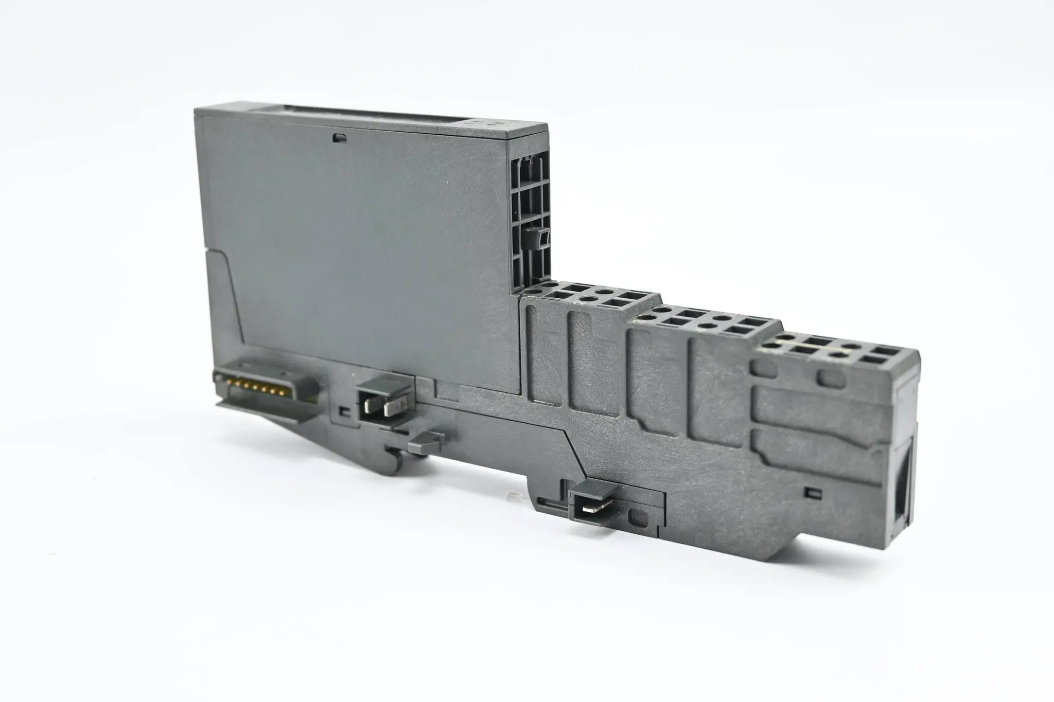 Produktfoto 1 von Siemens Simatic DP 6ES7131-4BD00-0AA0 inkl. Terminalmodul 6ES7193-4CA50-0AA0