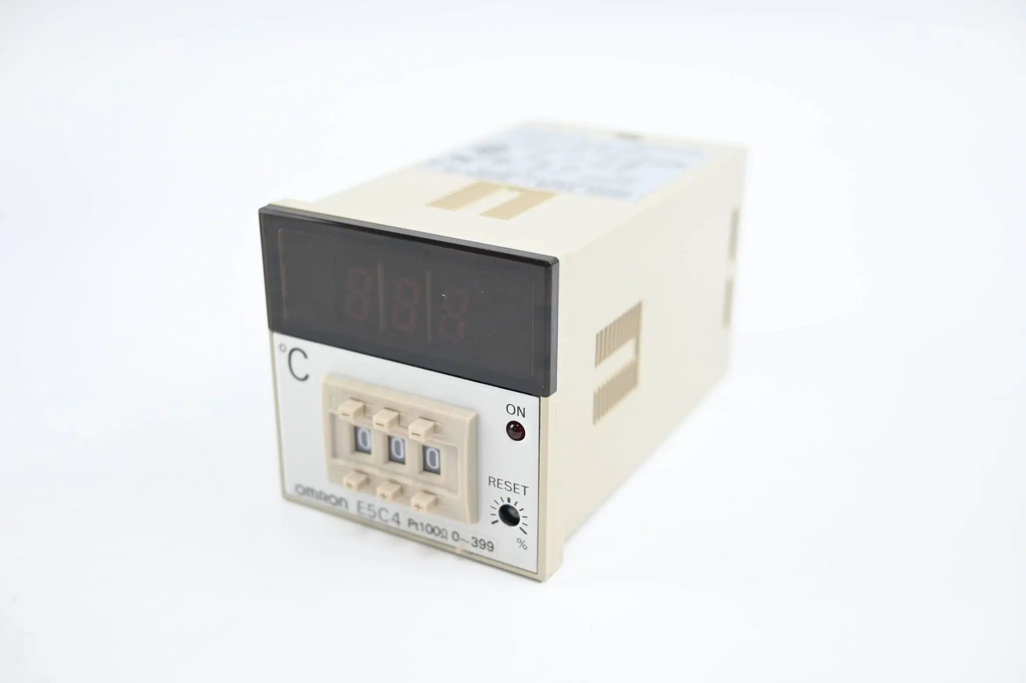 Produktfoto 1 von Omron Temperatur Controller 0-399°C 220/240 VAC ( E5C4-R40P-D-8 )