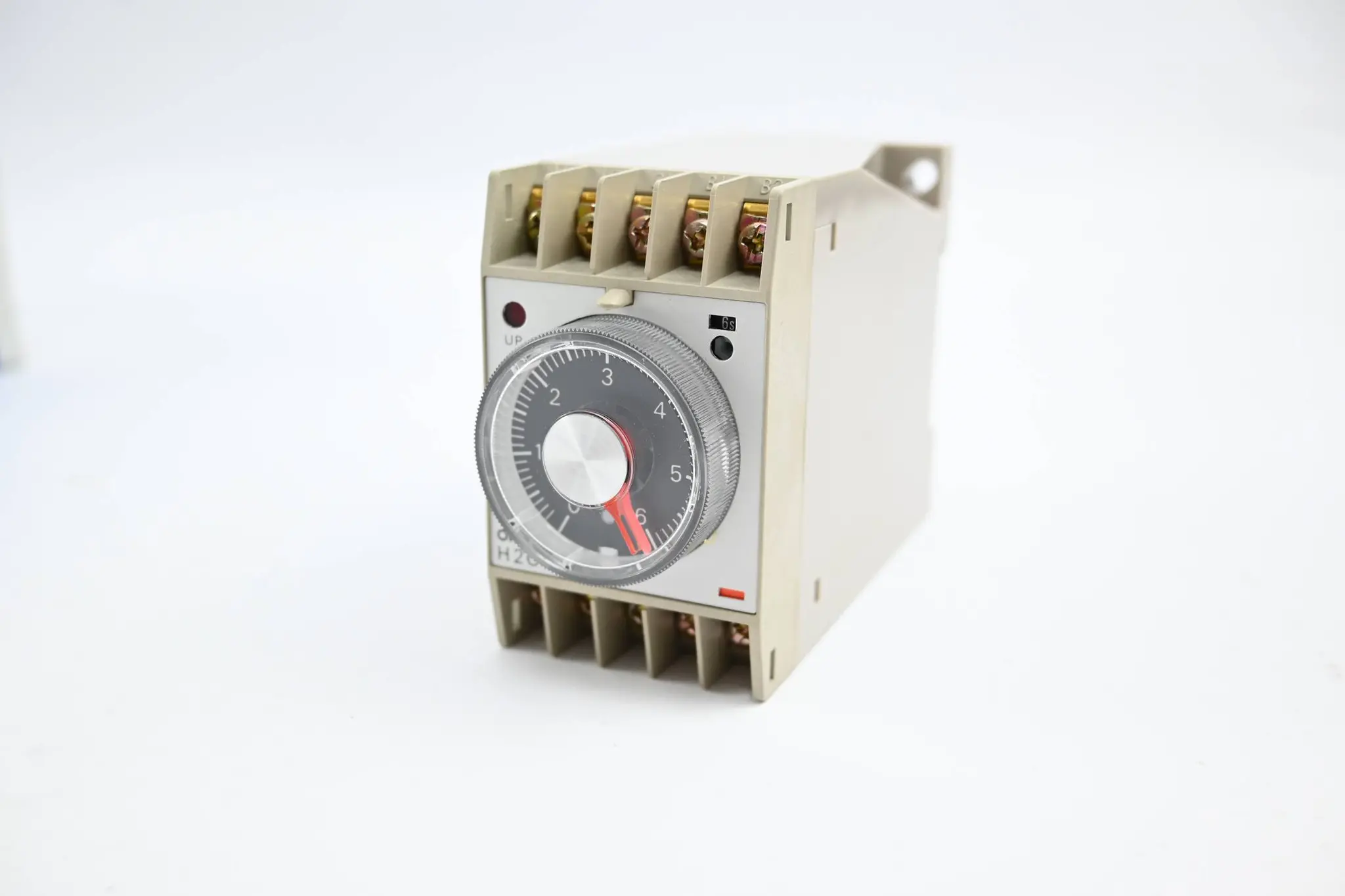 Produktfoto 1 von Omron Motor Timer 6s-6h B 220 VAC ( H2C-F-S ) ( H2C-F )