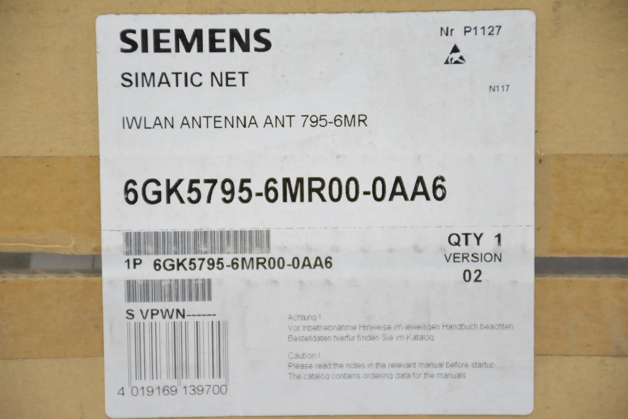 Produktfoto 1 von Siemens ANT795-6MR IWLAN Antenne 6GK5795-6MR00-0AA6 ( 6GK5 795-6MR00-0AA6 ) Ver2