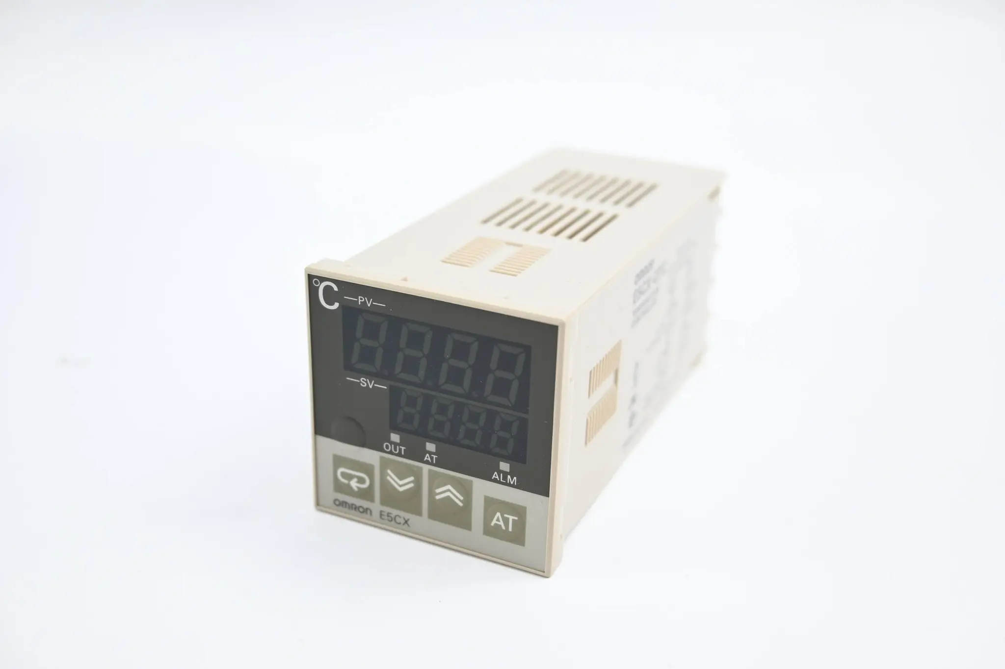 Produktfoto 1 von Omron Temperatur Controller Multi Range 100-240 VAC ( E5CX-QTC )